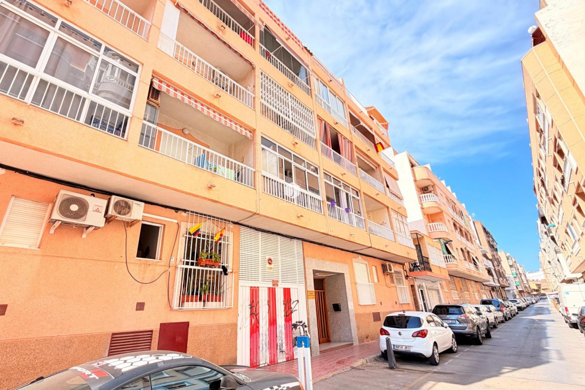 Resale - Apartment / flat -
Torrevieja - Playa del Cura