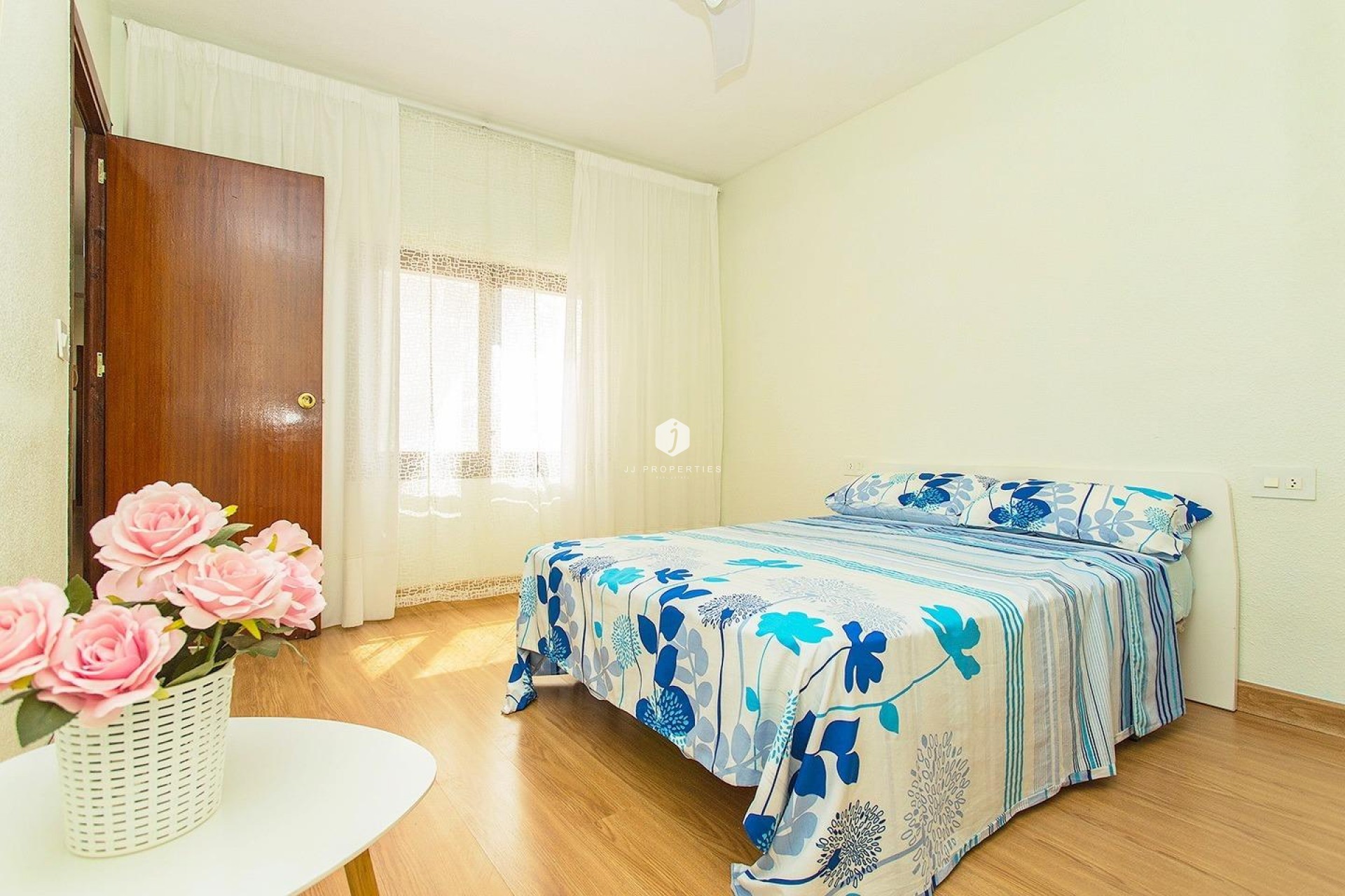 Resale - Apartment / flat -
Torrevieja - Playa del Cura