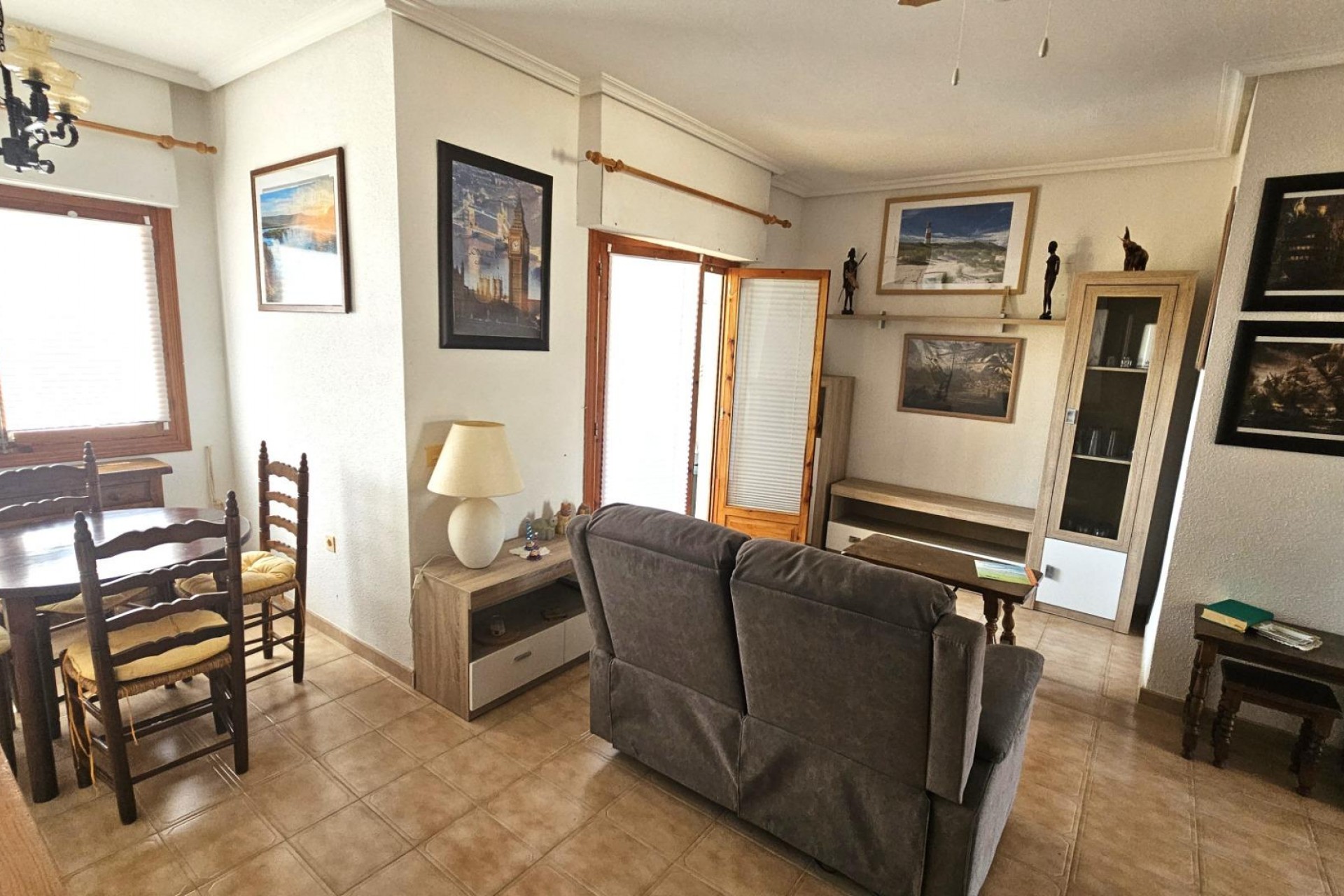 Resale - Apartment / flat -
Torrevieja - Punta prima