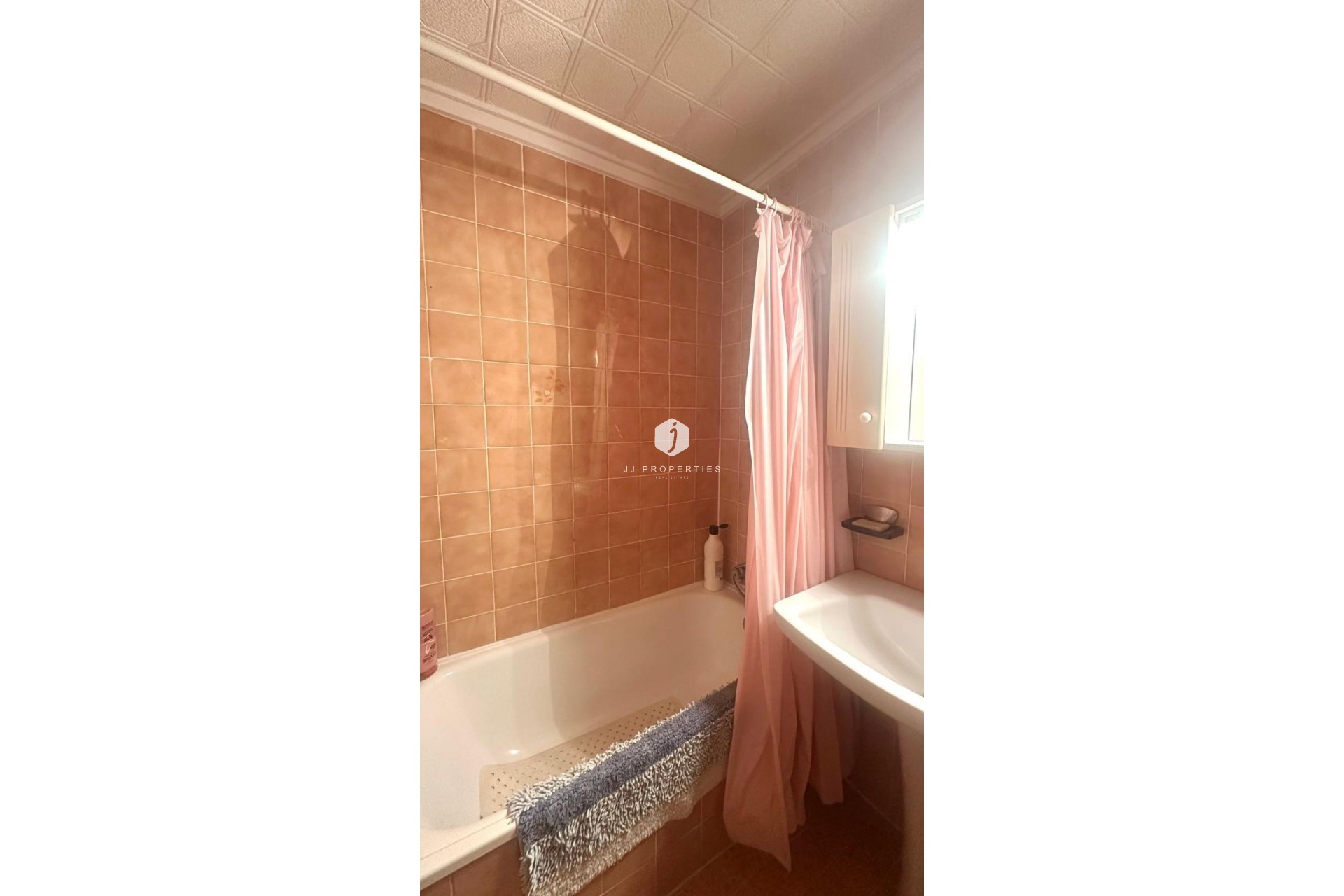 Resale - Apartment / flat -
Torrevieja - Punta prima