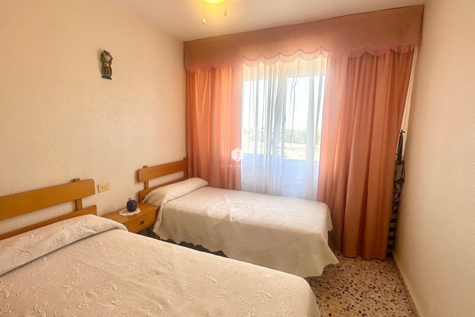 Resale - Apartment / flat -
Torrevieja - Punta prima