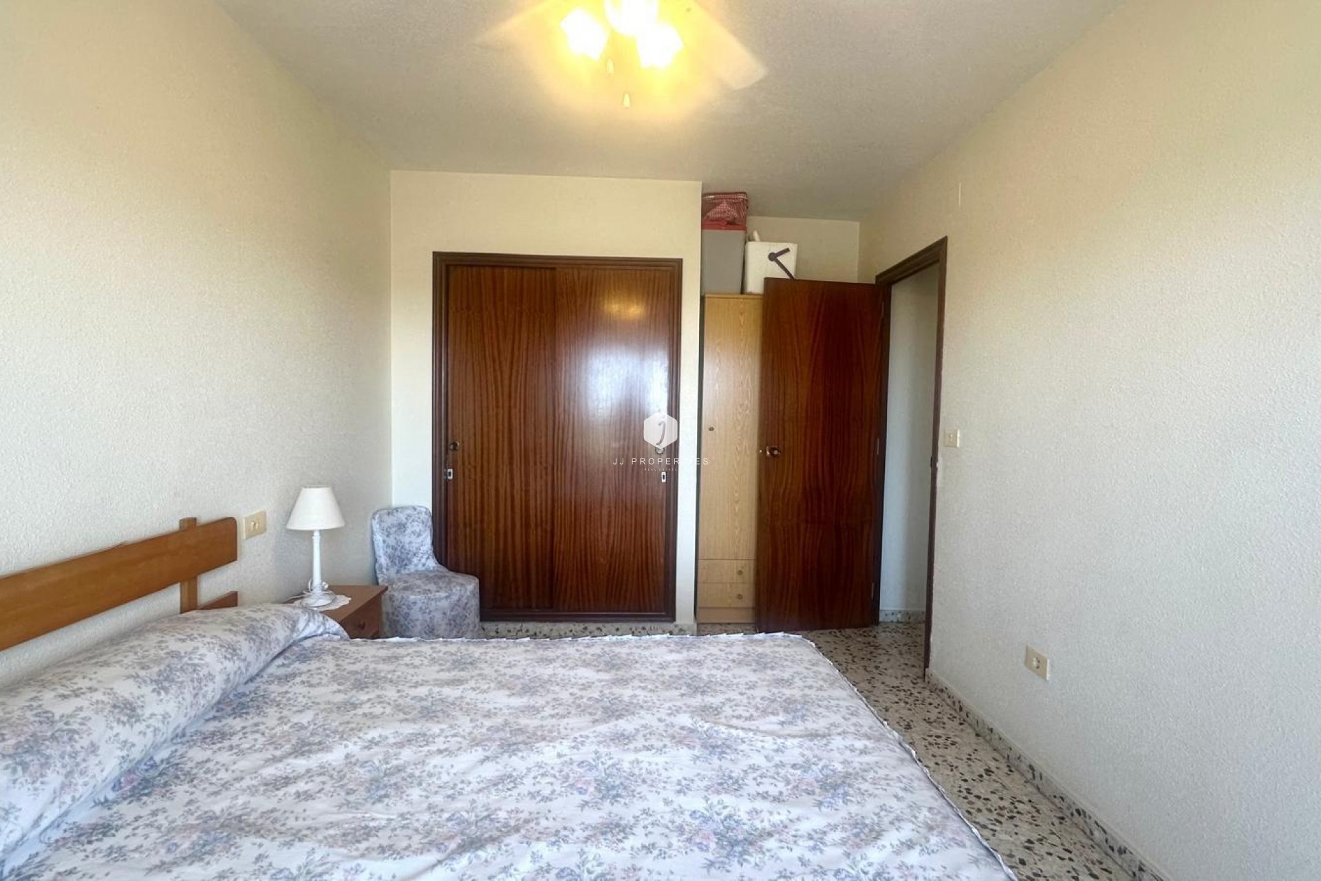 Resale - Apartment / flat -
Torrevieja - Punta prima