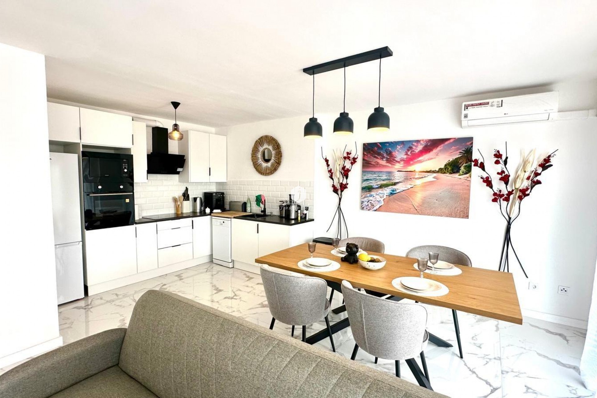 Resale - Apartment / flat -
Torrevieja - Punta prima