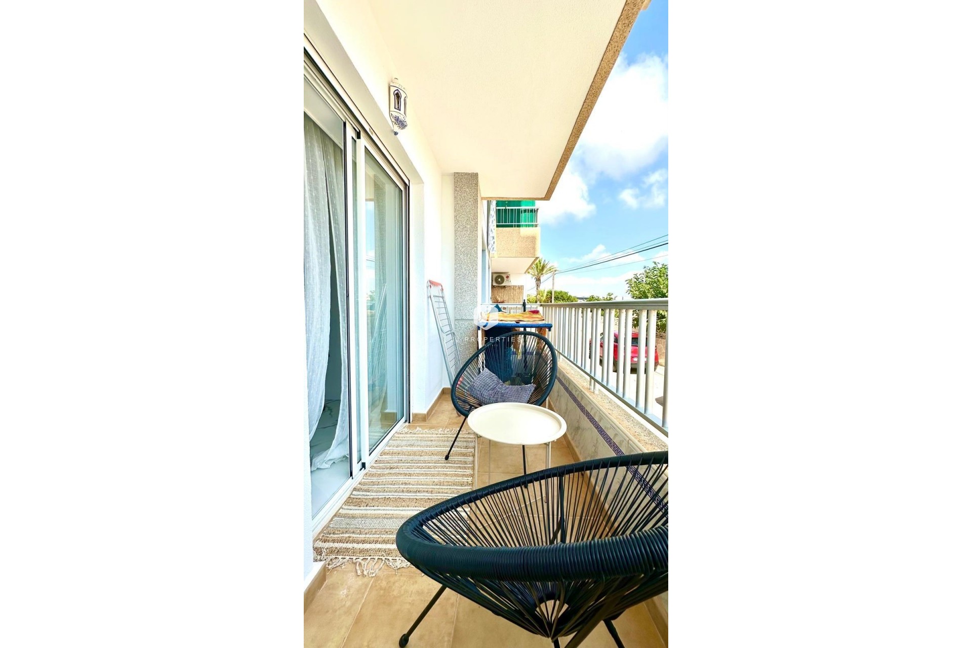 Resale - Apartment / flat -
Torrevieja - Punta prima