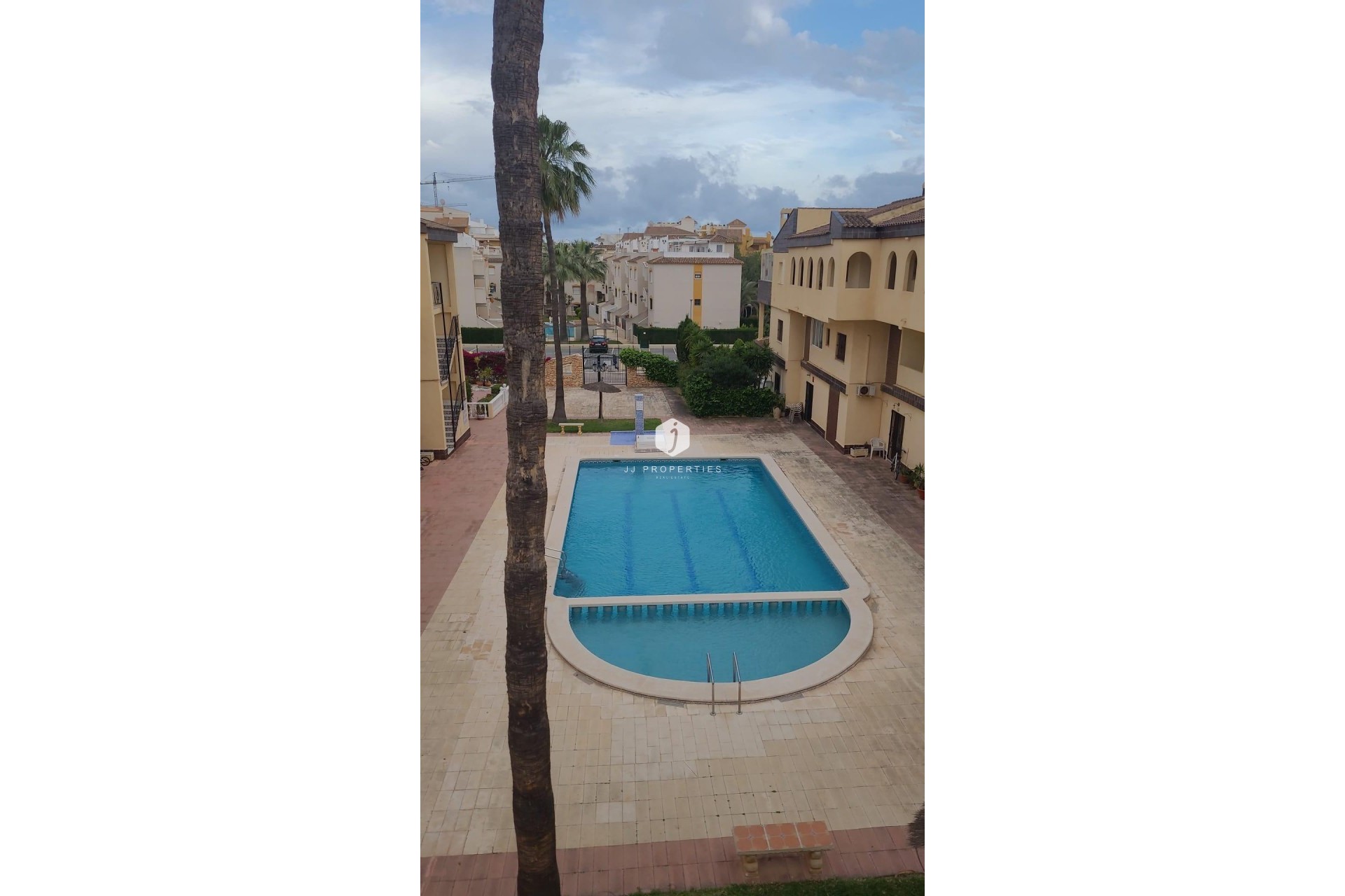 Resale - Apartment / flat -
Torrevieja - Punta prima