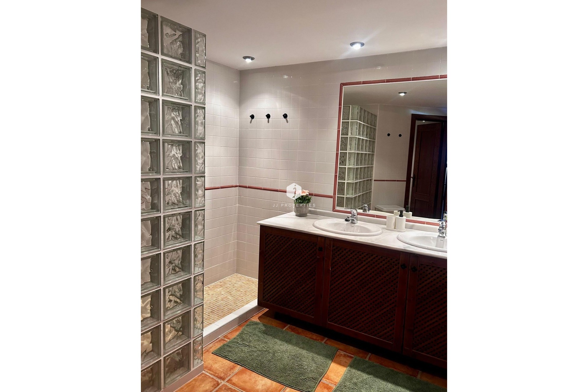 Resale - Apartment / flat -
Torrevieja - Punta prima