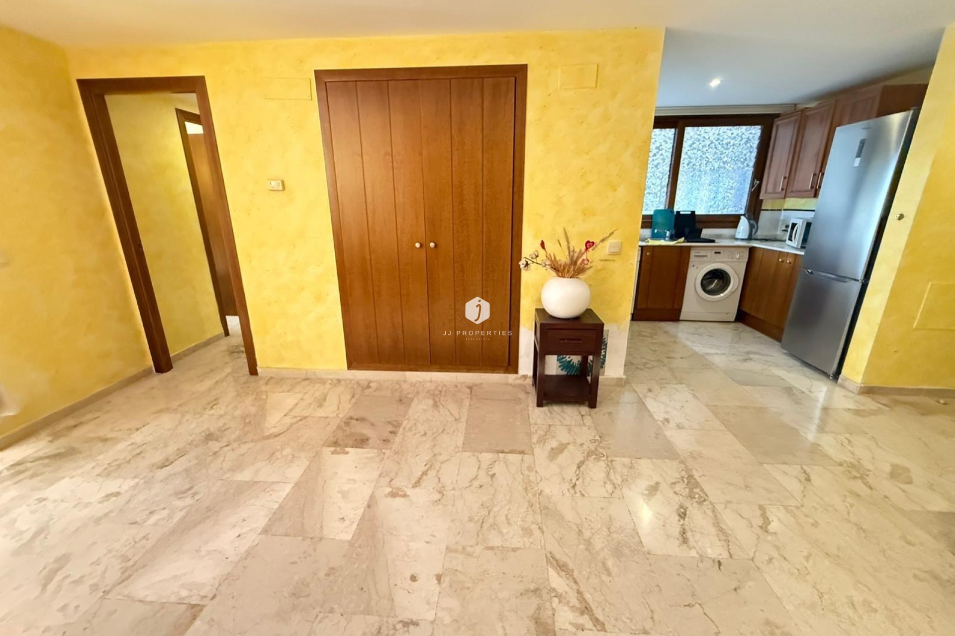 Resale - Apartment / flat -
Torrevieja - Punta prima