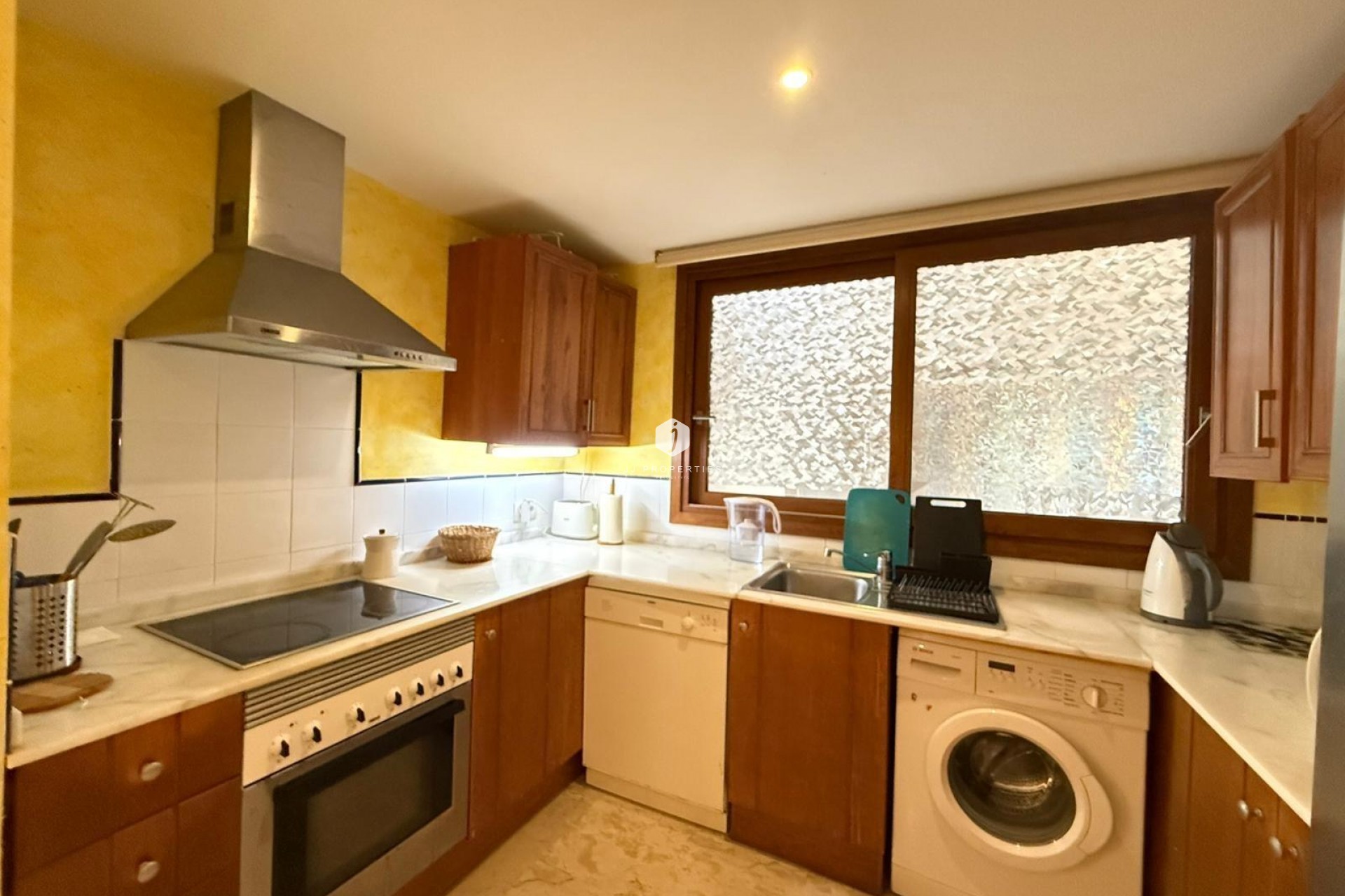 Resale - Apartment / flat -
Torrevieja - Punta prima