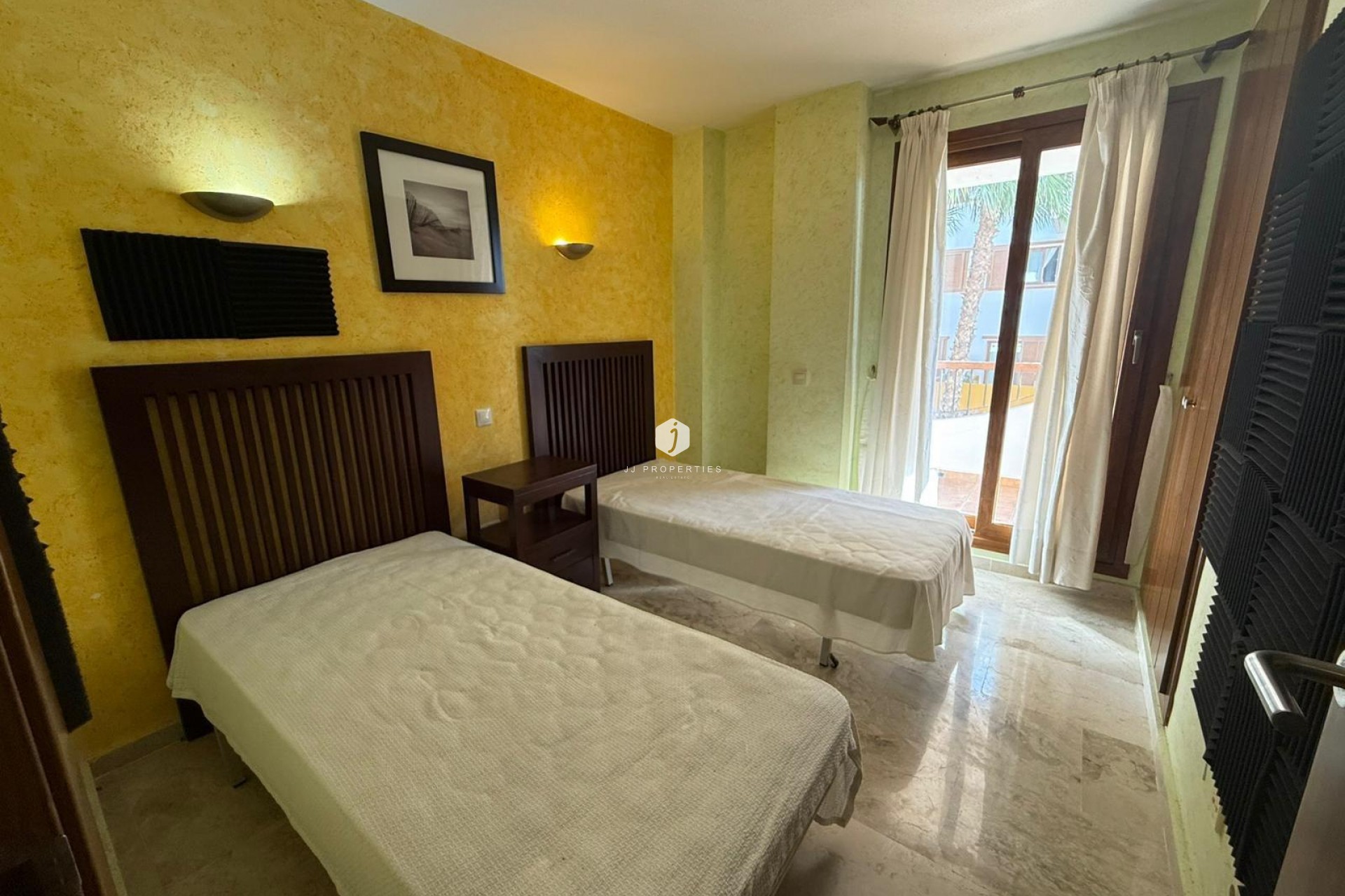 Resale - Apartment / flat -
Torrevieja - Punta prima