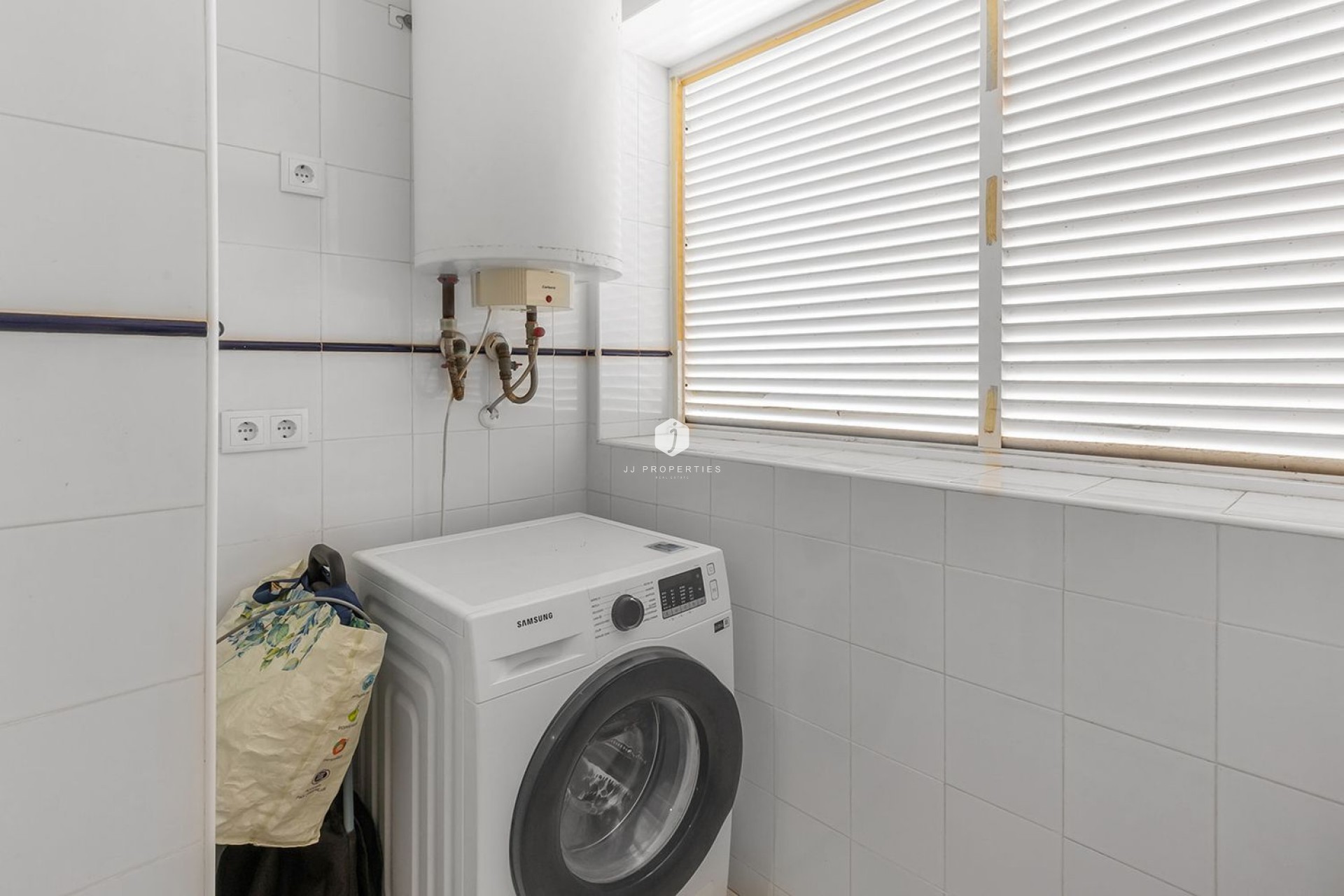 Resale - Apartment / flat -
Torrevieja - Punta prima