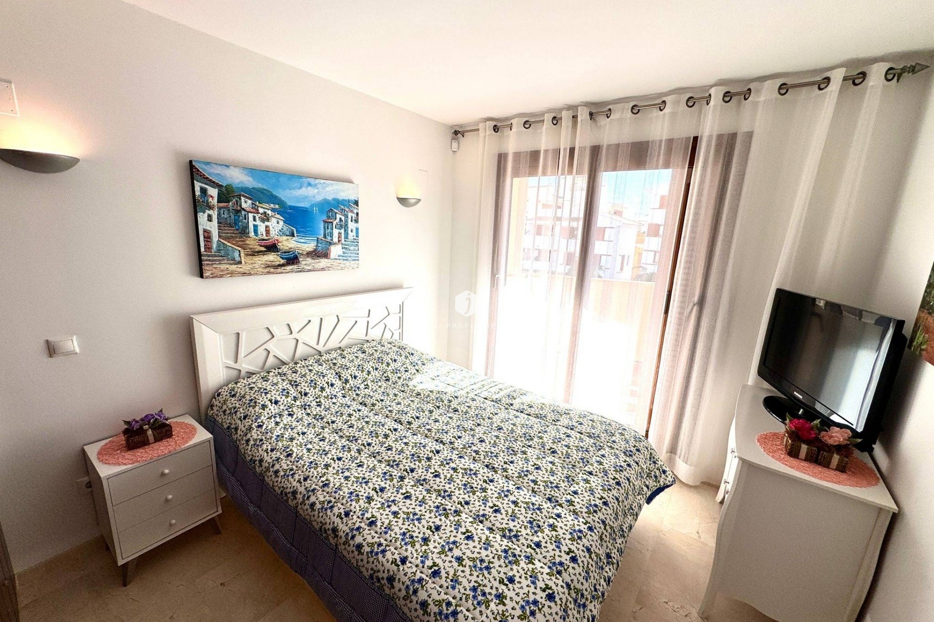 Resale - Apartment / flat -
Torrevieja - Punta prima