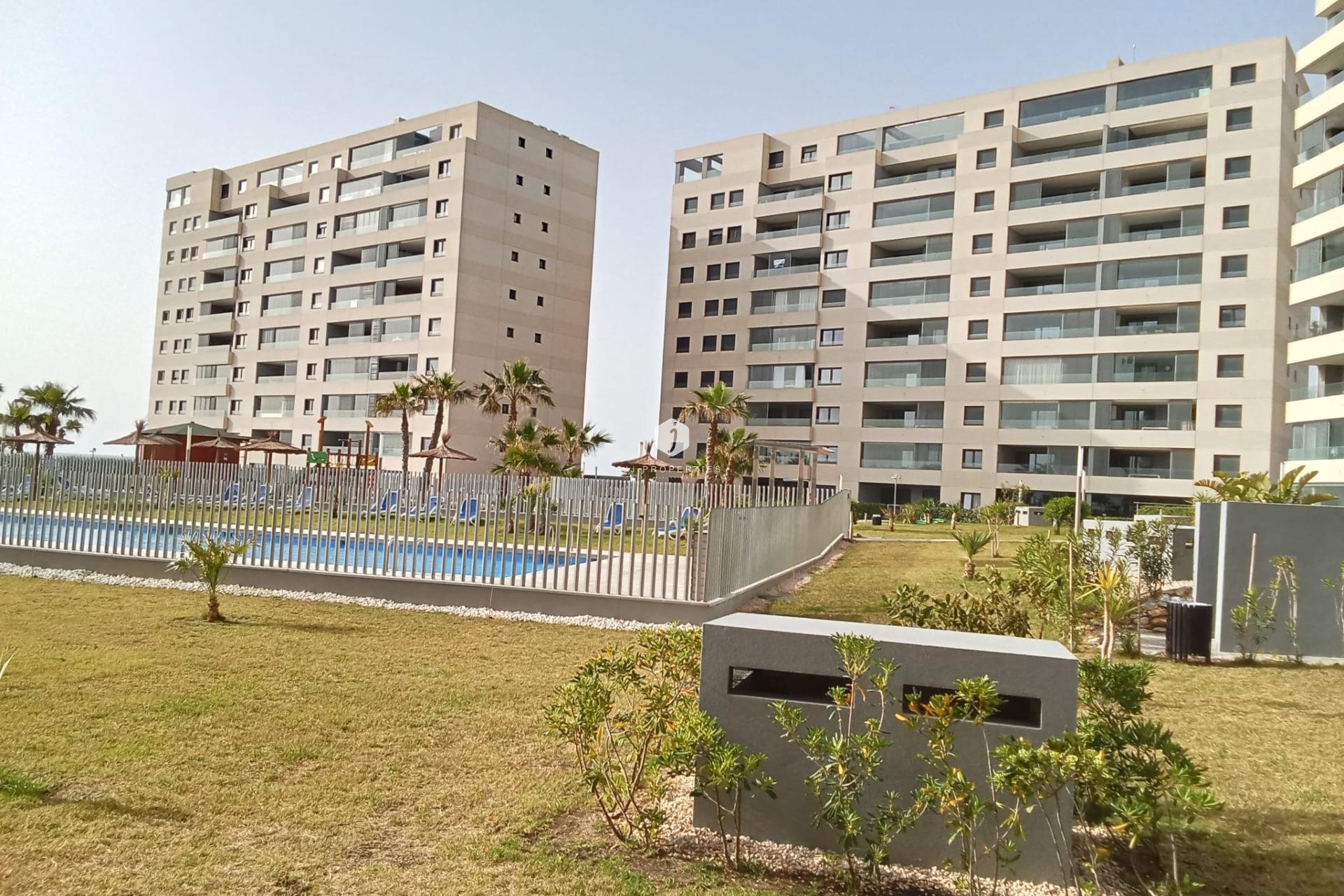 Resale - Apartment / flat -
Torrevieja - Punta prima