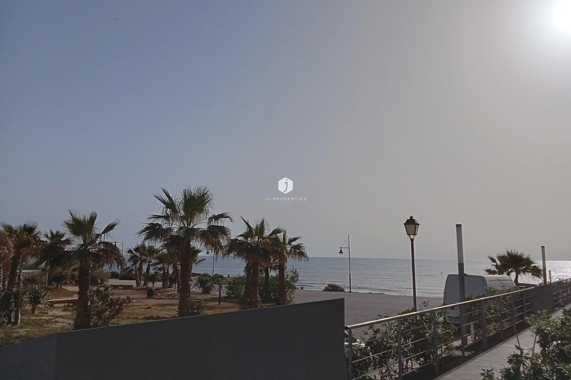 Resale - Apartment / flat -
Torrevieja - Punta prima