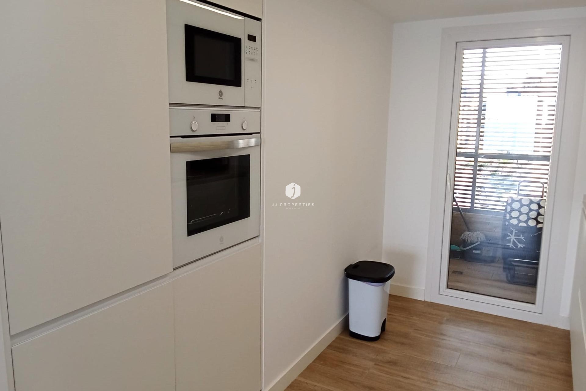 Resale - Apartment / flat -
Torrevieja - Punta prima