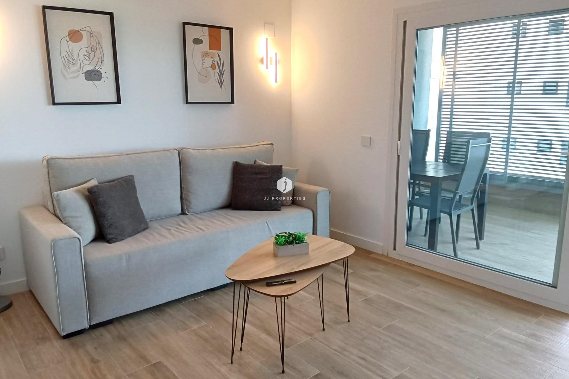 Resale - Apartment / flat -
Torrevieja - Punta prima