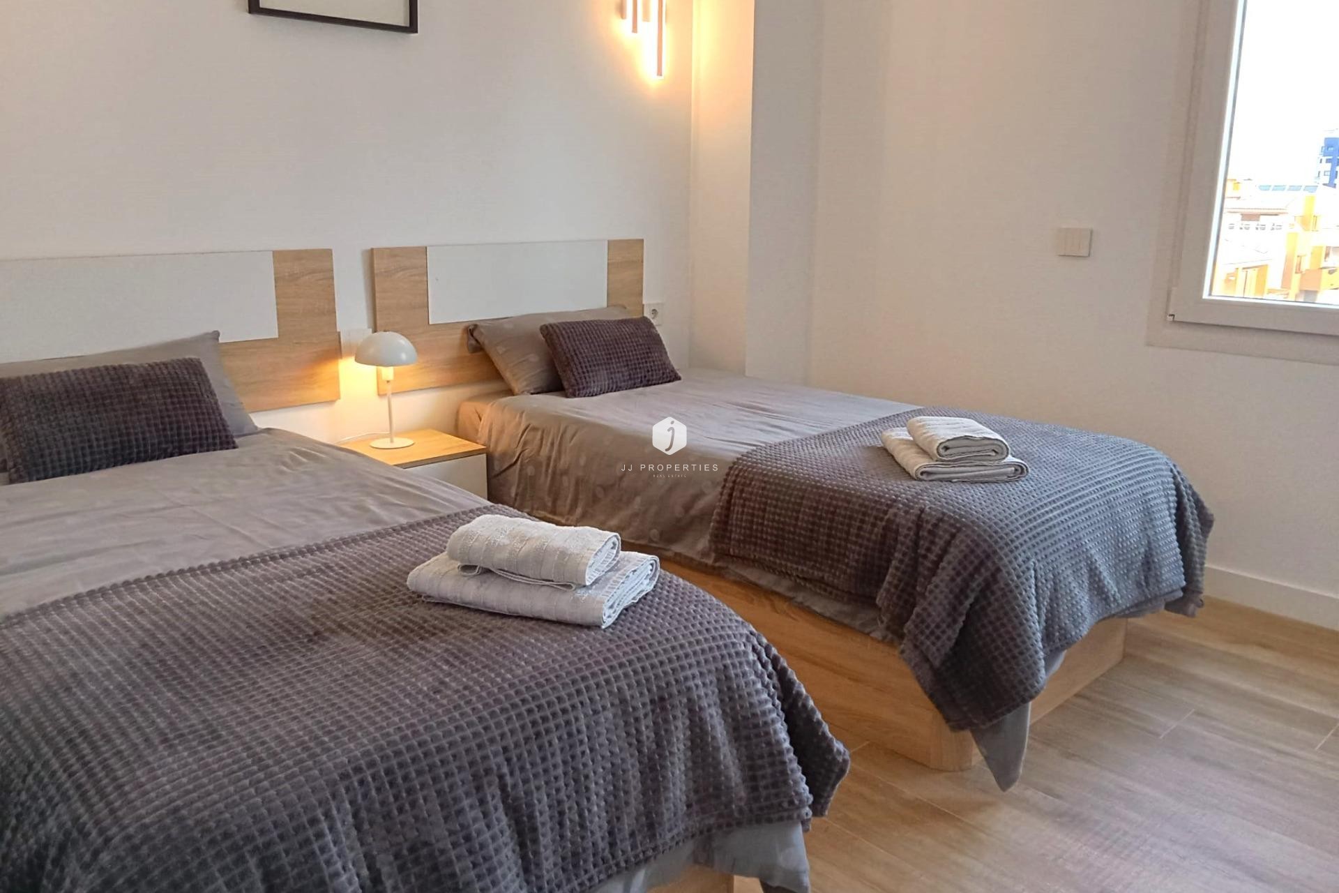 Resale - Apartment / flat -
Torrevieja - Punta prima