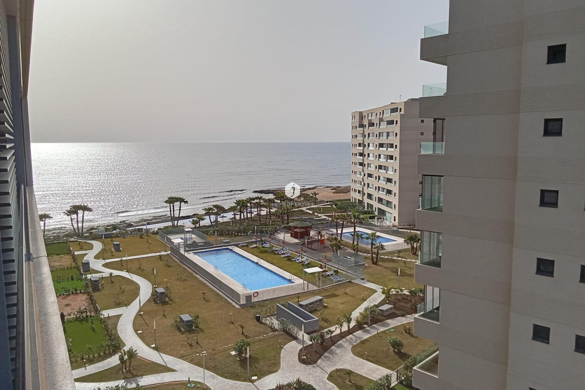 Resale - Apartment / flat -
Torrevieja - Punta prima