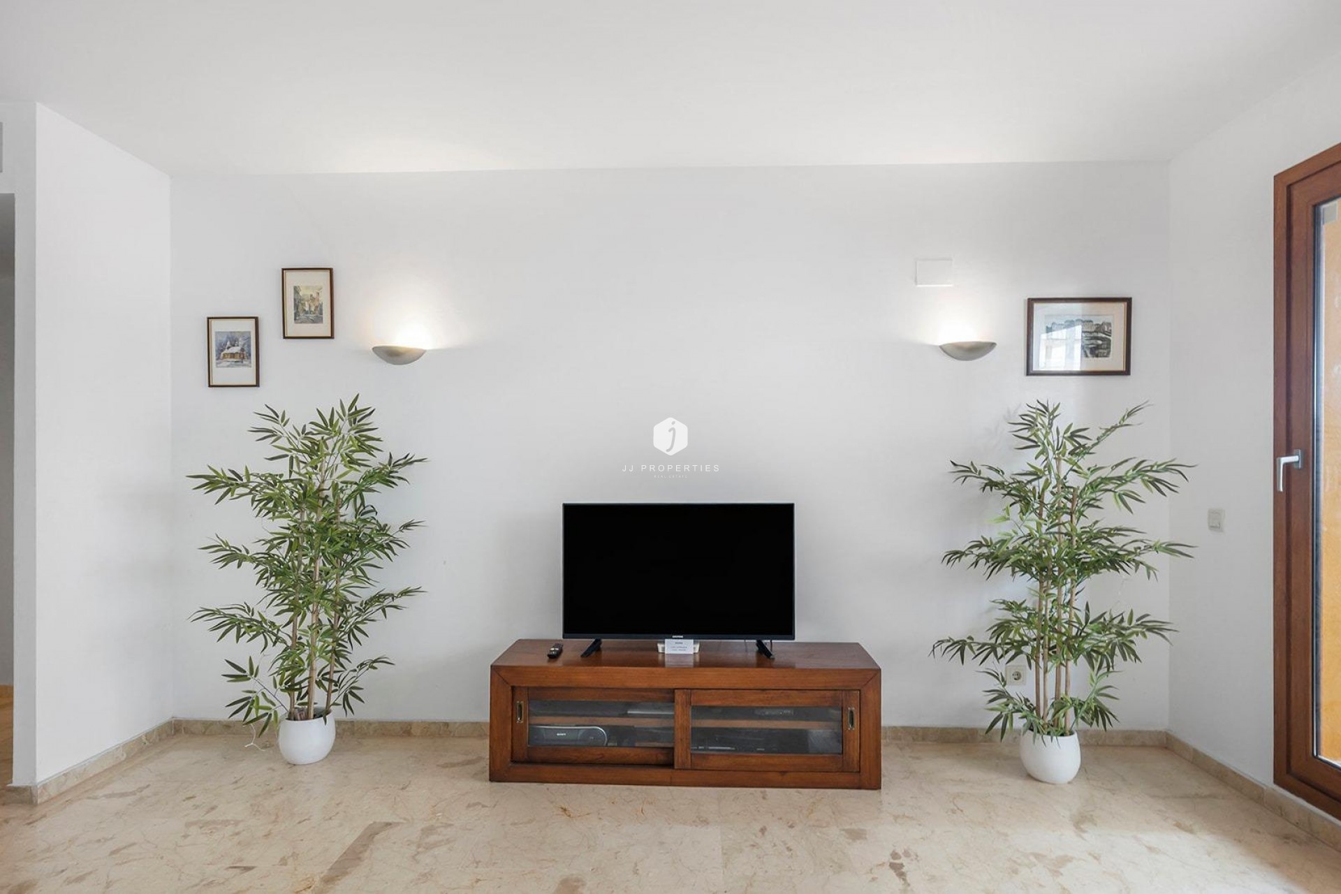 Resale - Apartment / flat -
Torrevieja - Punta prima