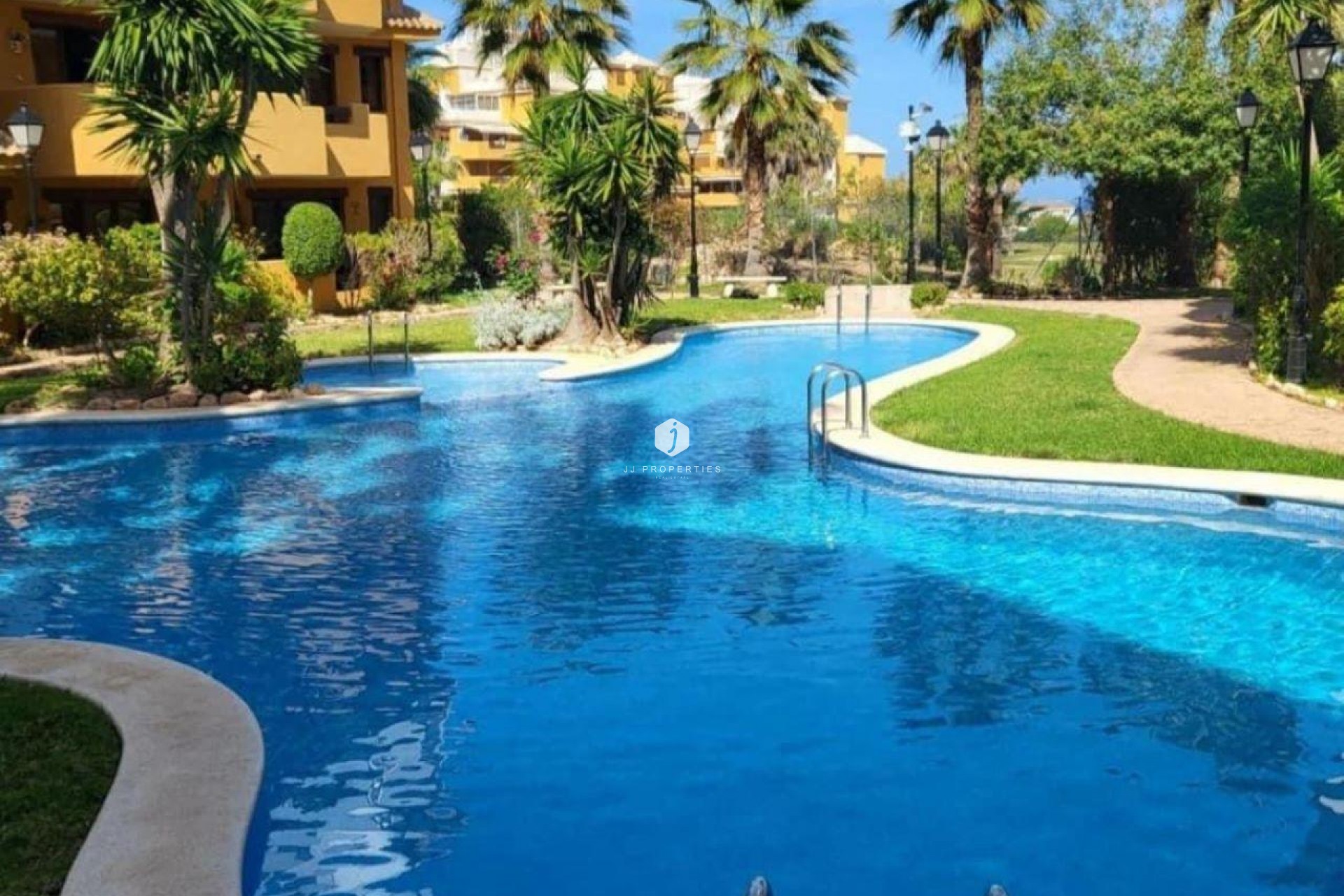 Resale - Apartment / flat -
Torrevieja - Punta prima