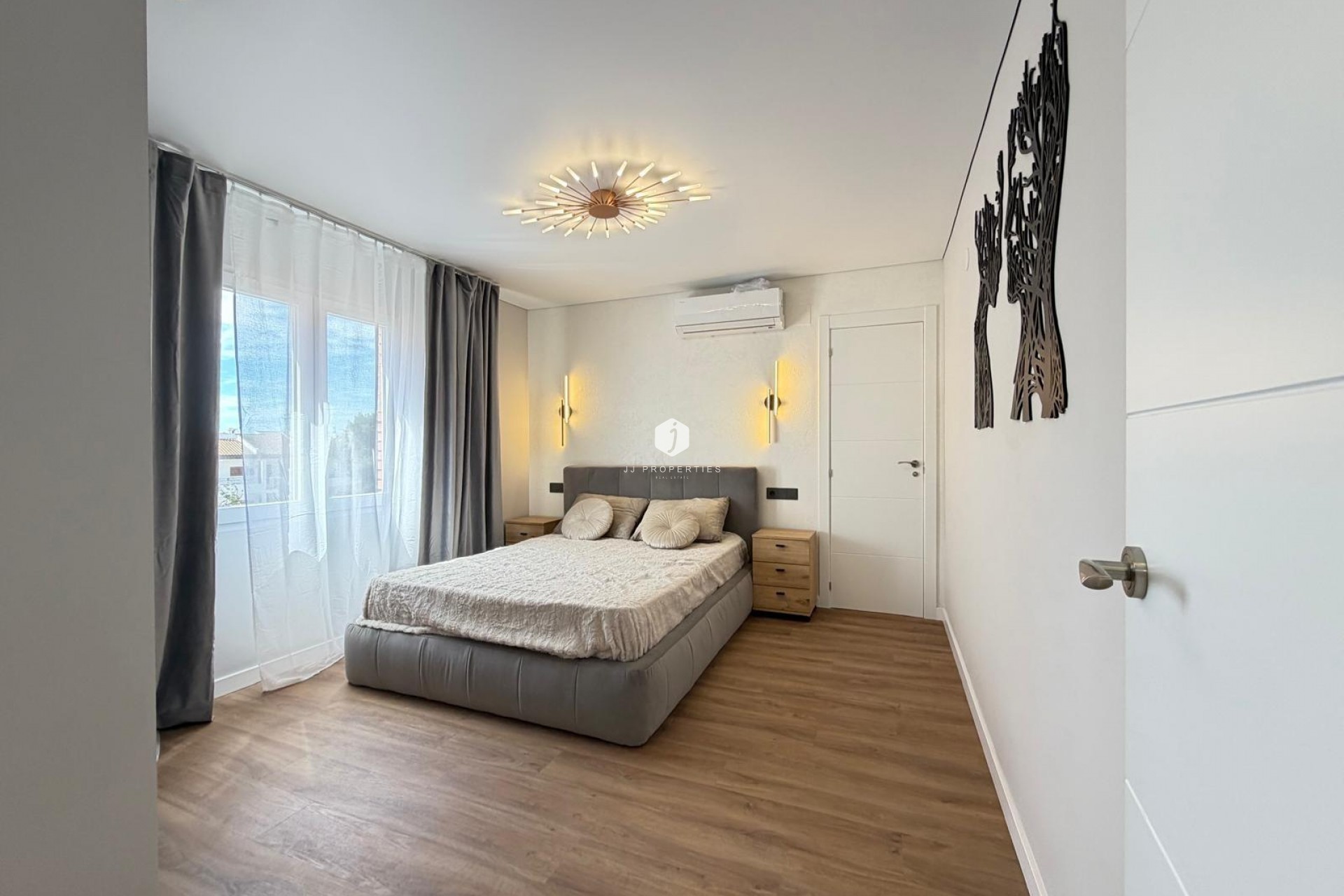 Resale - Apartment / flat -
Torrevieja - Punta prima