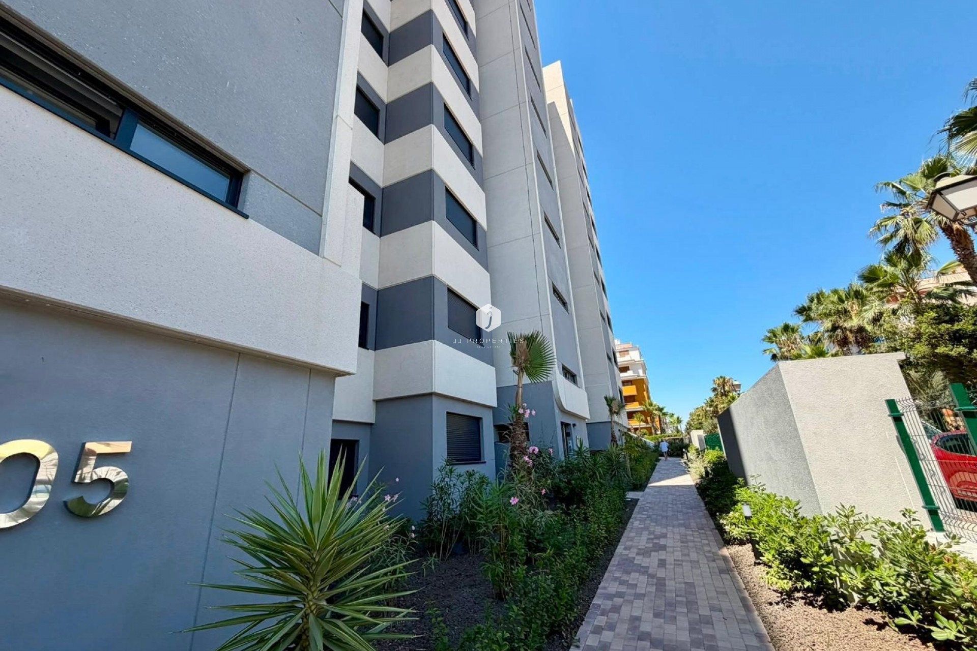 Resale - Apartment / flat -
Torrevieja - Punta prima
