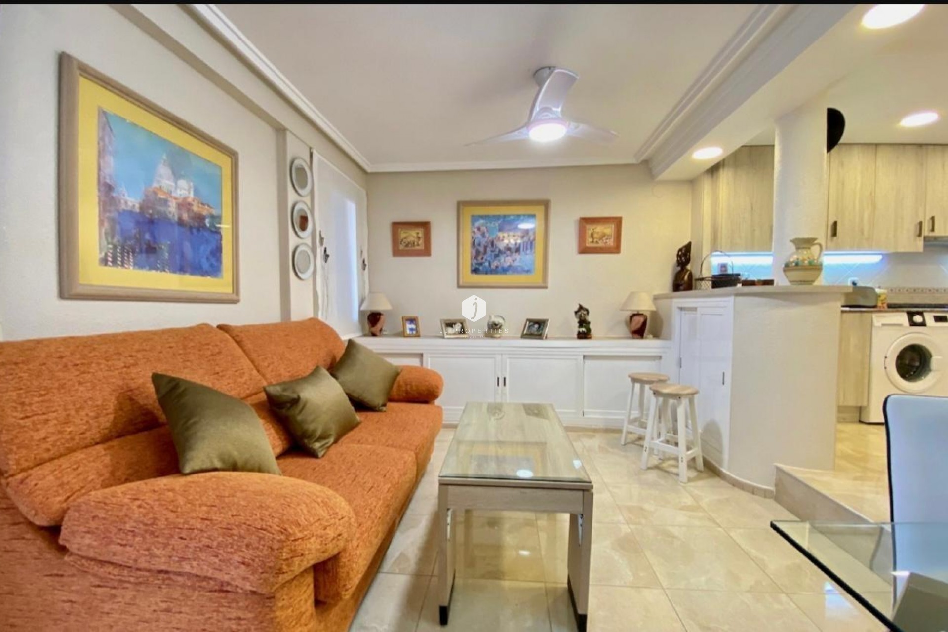 Resale - Apartment / flat -
Torrevieja - Torre la mata
