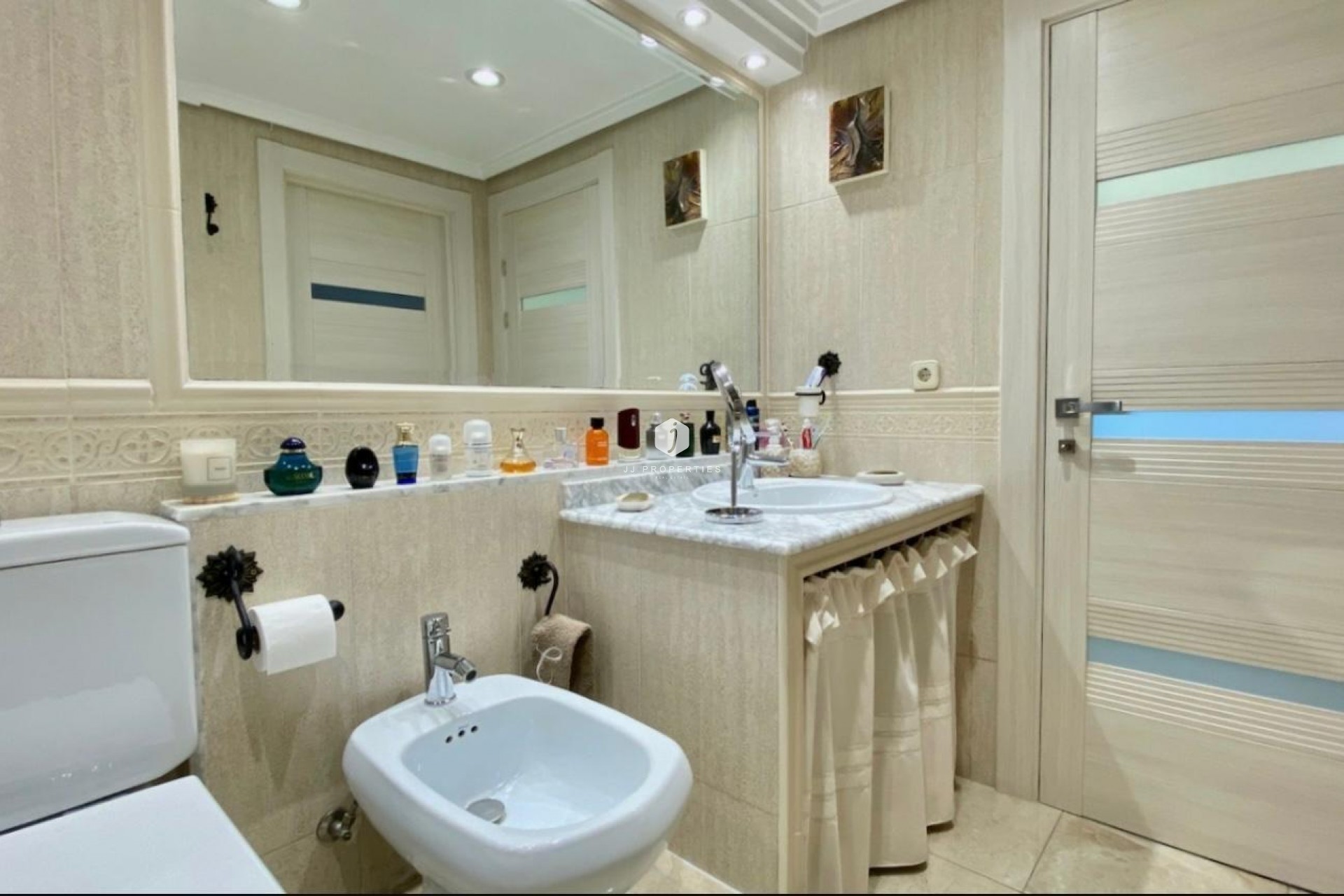 Resale - Apartment / flat -
Torrevieja - Torre la mata