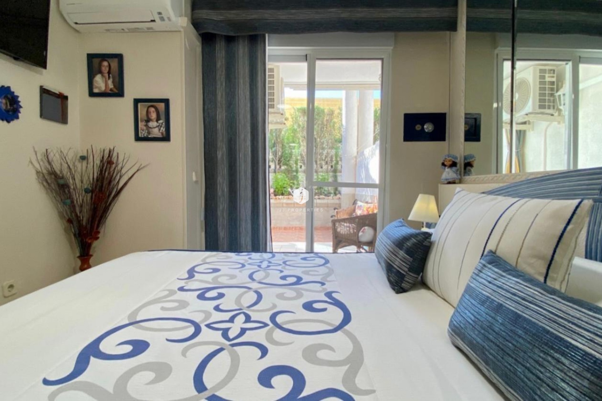 Resale - Apartment / flat -
Torrevieja - Torre la mata