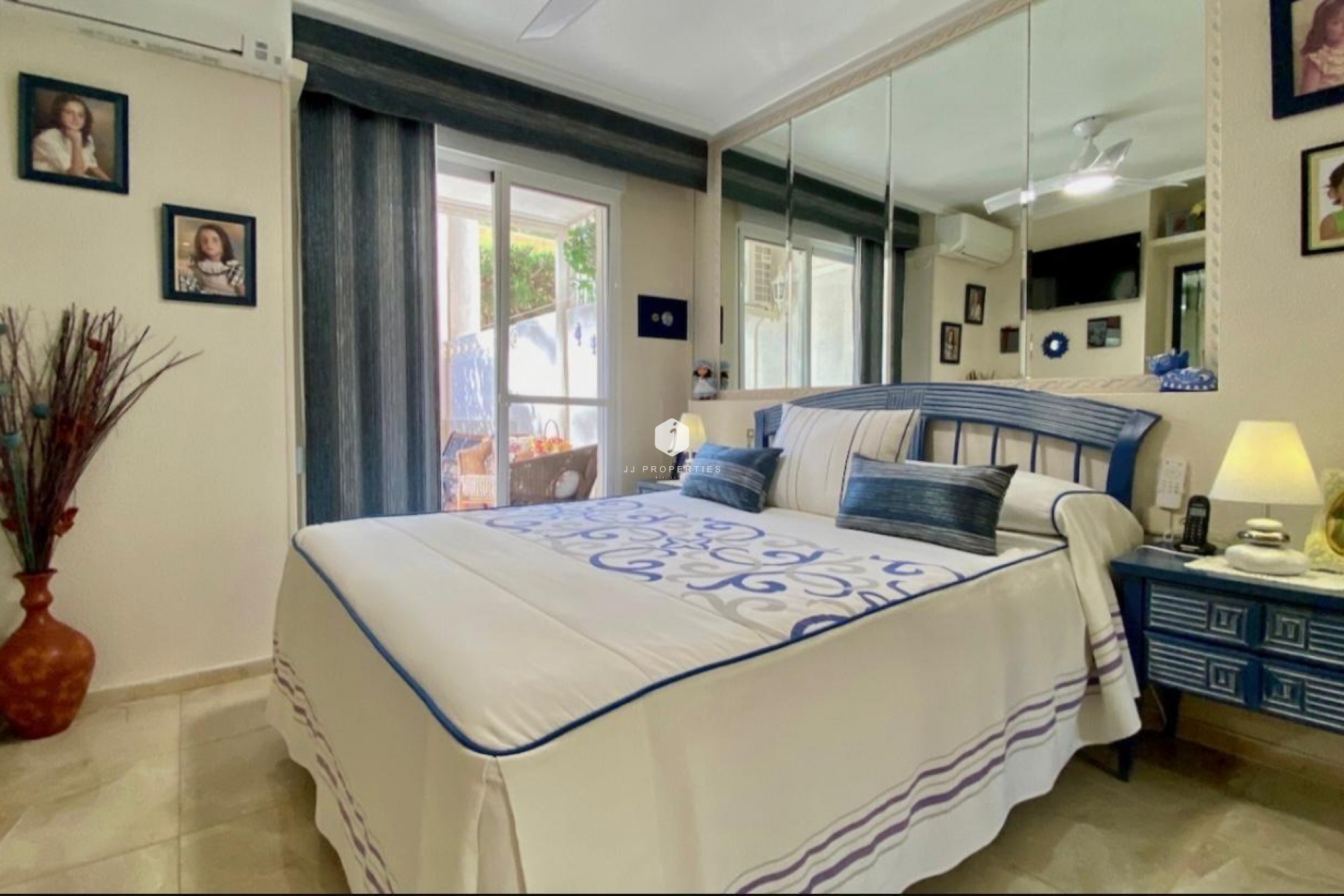 Resale - Apartment / flat -
Torrevieja - Torre la mata