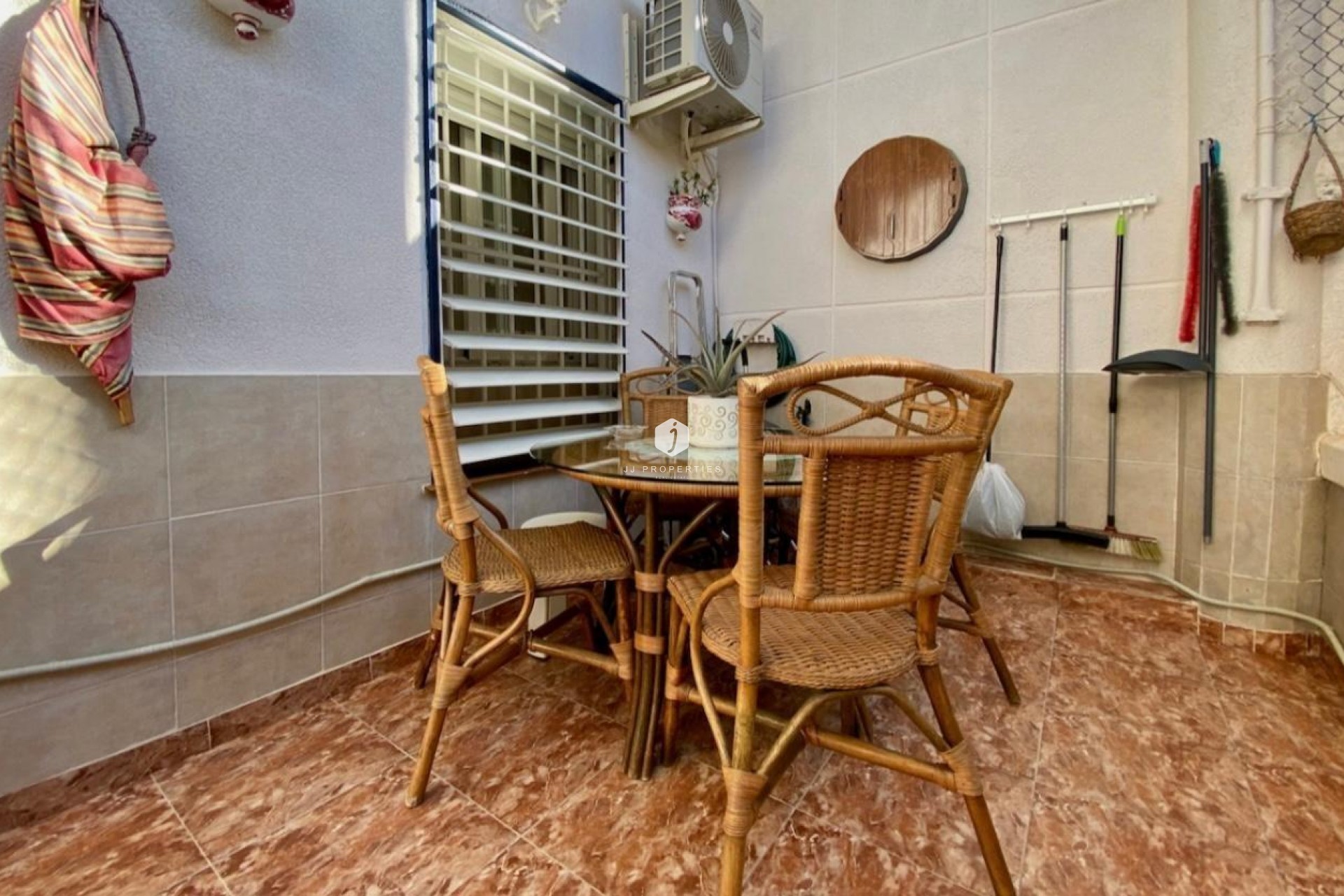 Resale - Apartment / flat -
Torrevieja - Torre la mata