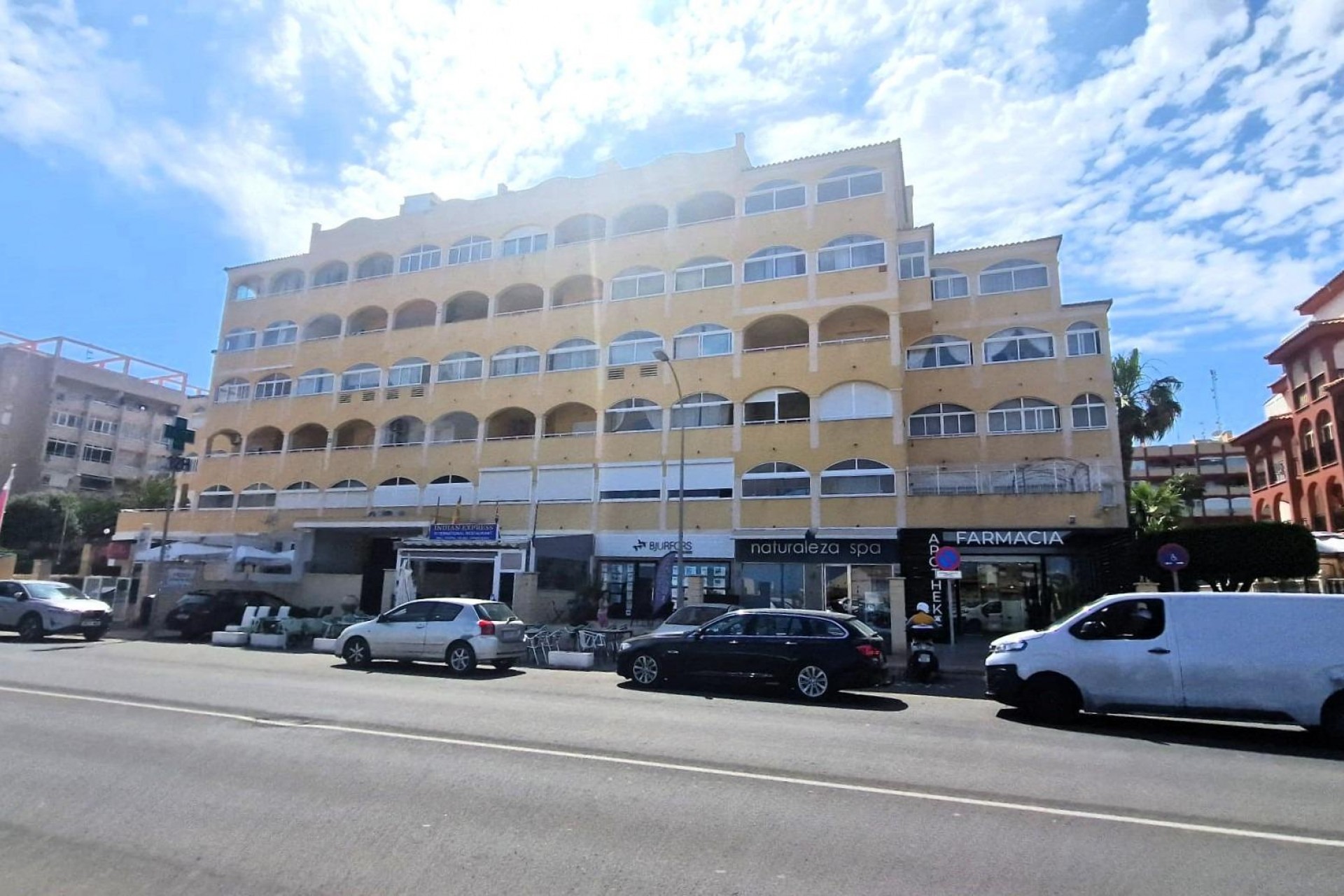 Resale - Apartment / flat -
Torrevieja - Torreblanca