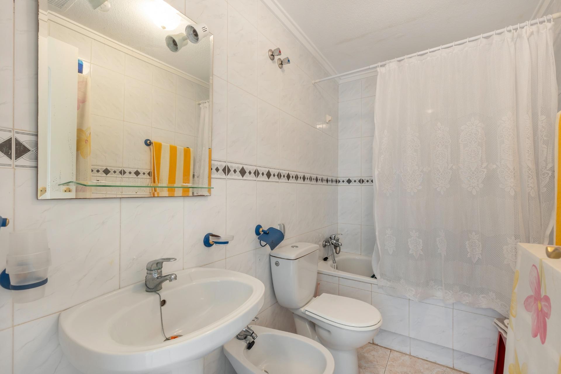 Resale - Apartment / flat -
Torrevieja - Torreblanca