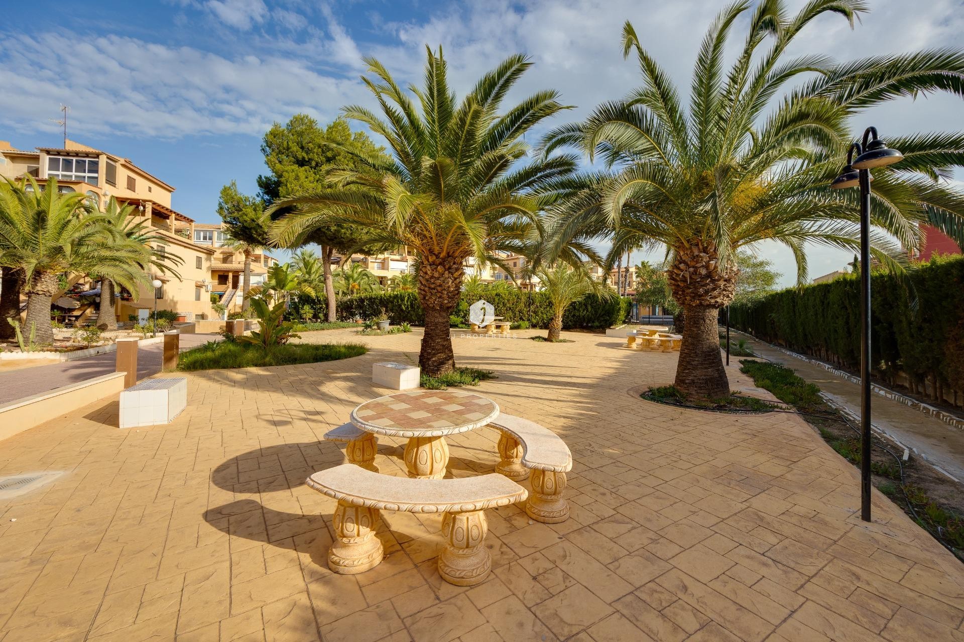 Resale - Apartment / flat -
Torrevieja - Torreblanca