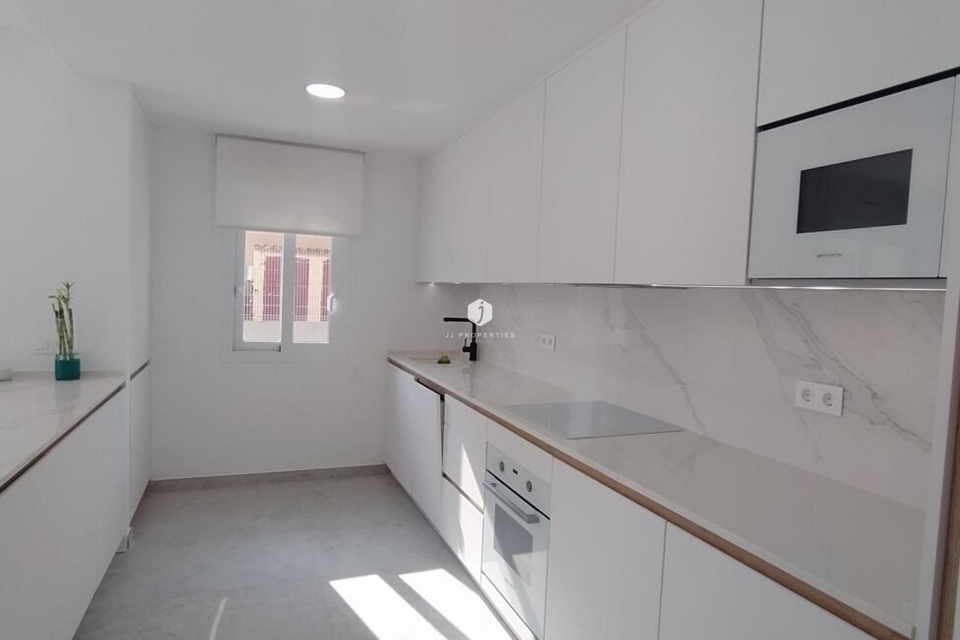 Resale - Apartment / flat -
Torrevieja - Torreblanca