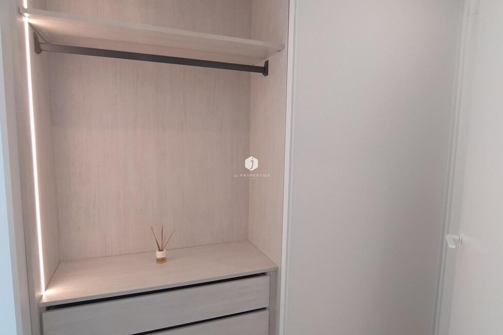 Resale - Apartment / flat -
Torrevieja - Torreblanca