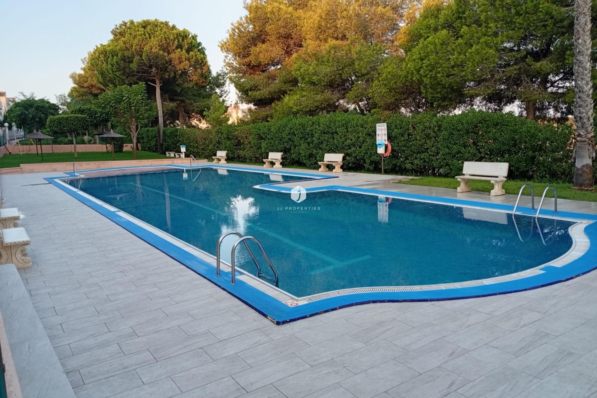 Resale - Apartment / flat -
Torrevieja - Torreblanca