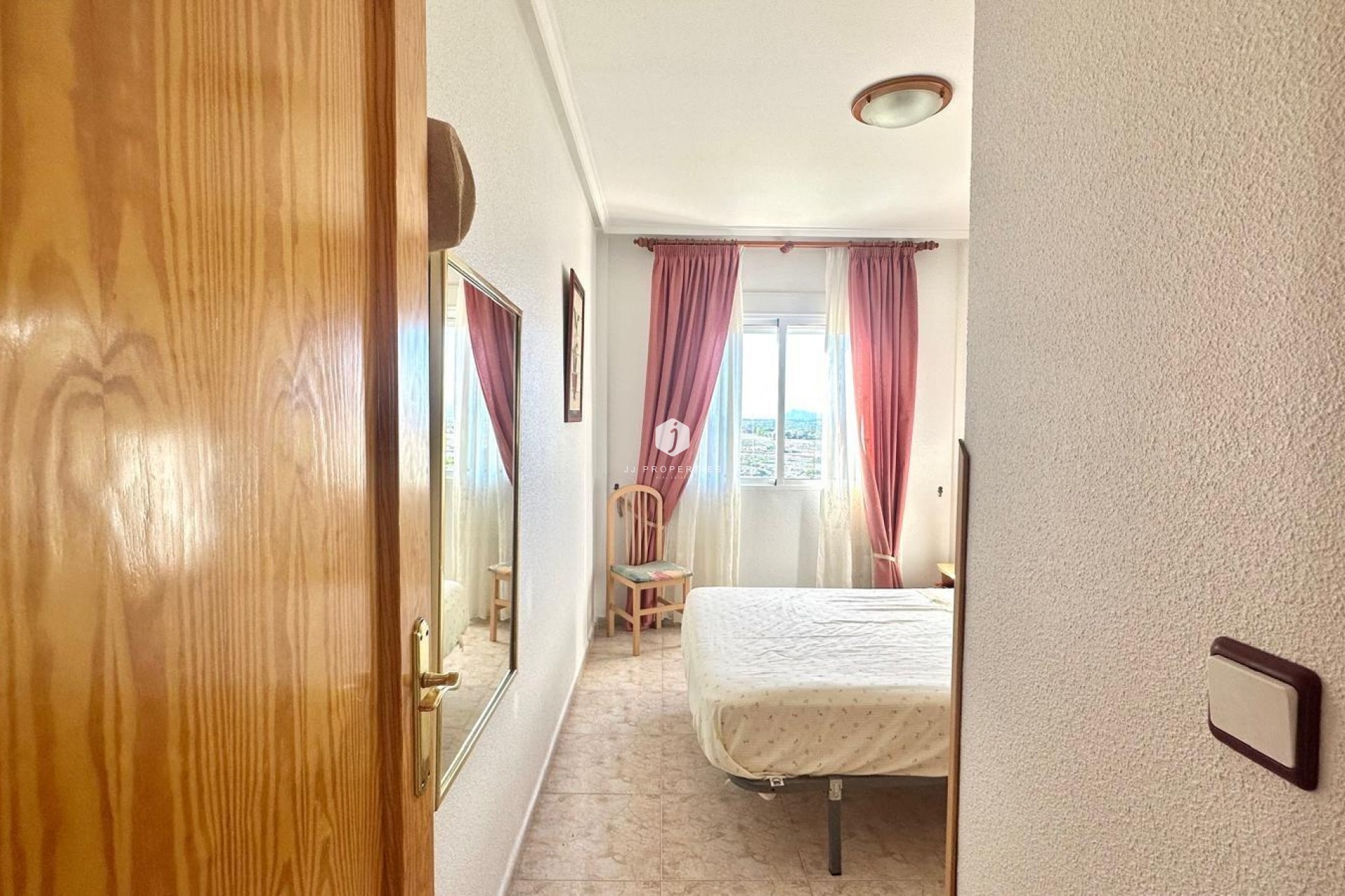 Resale - Apartment / flat -
Torrevieja - Torreblanca