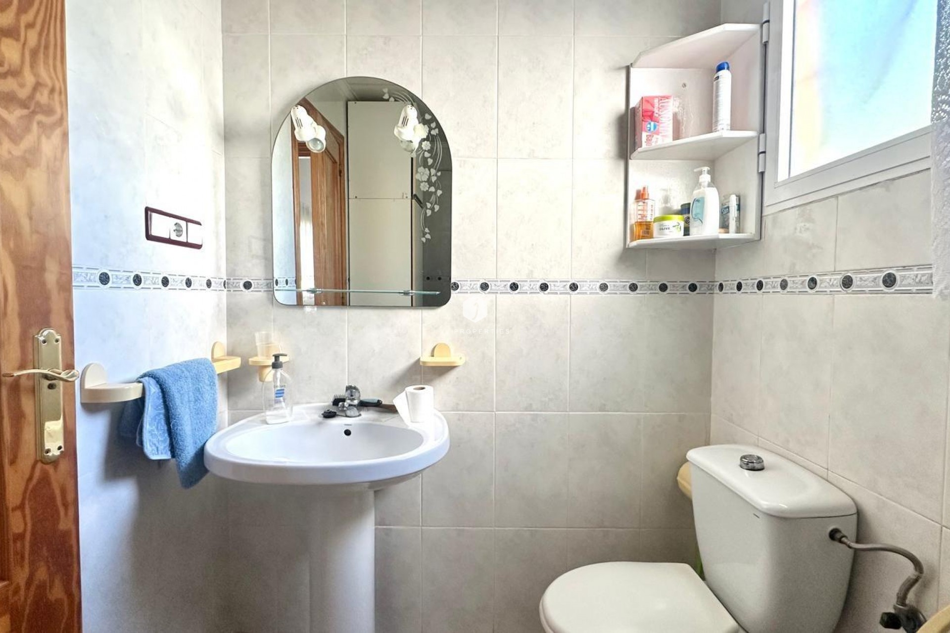 Resale - Apartment / flat -
Torrevieja - Torreblanca