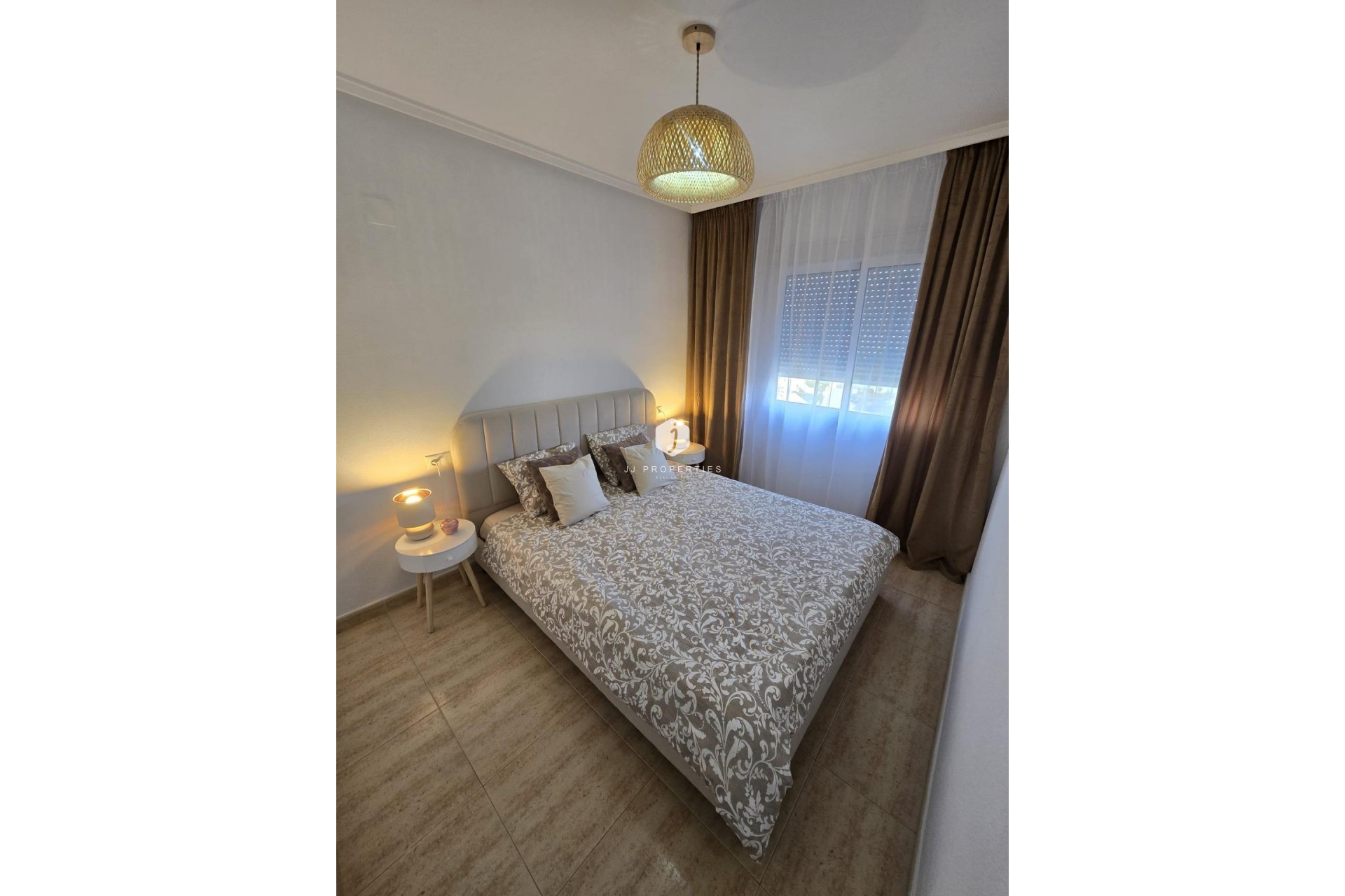 Resale - Apartment / flat -
Torrevieja - Torreblanca