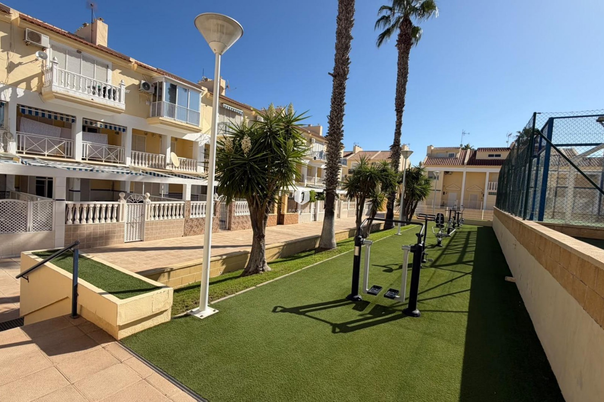 Resale - Apartment / flat -
Torrevieja - Torreblanca