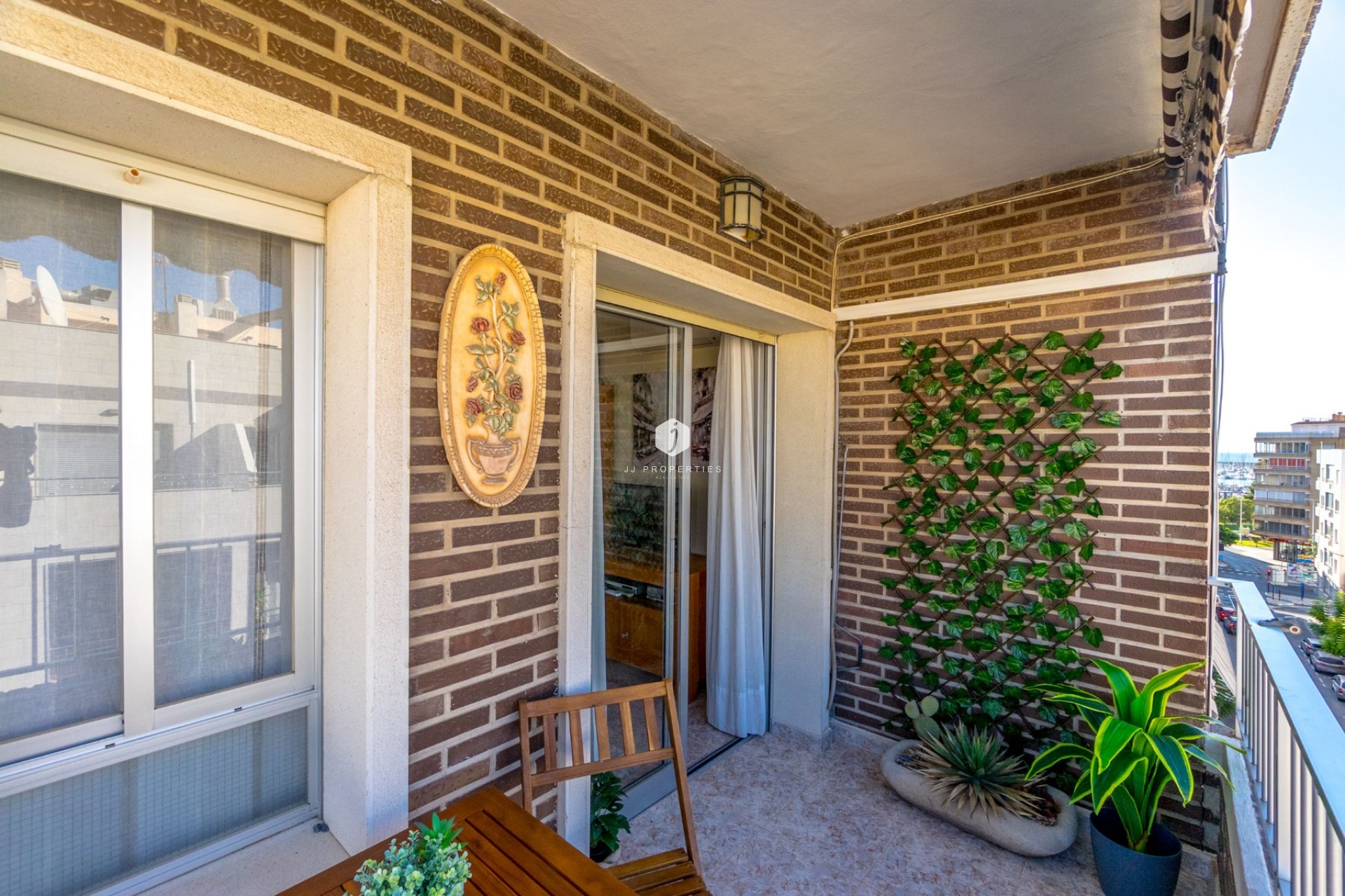 Resale - Apartment / flat -
Torrevieja - Torrevieja Centro