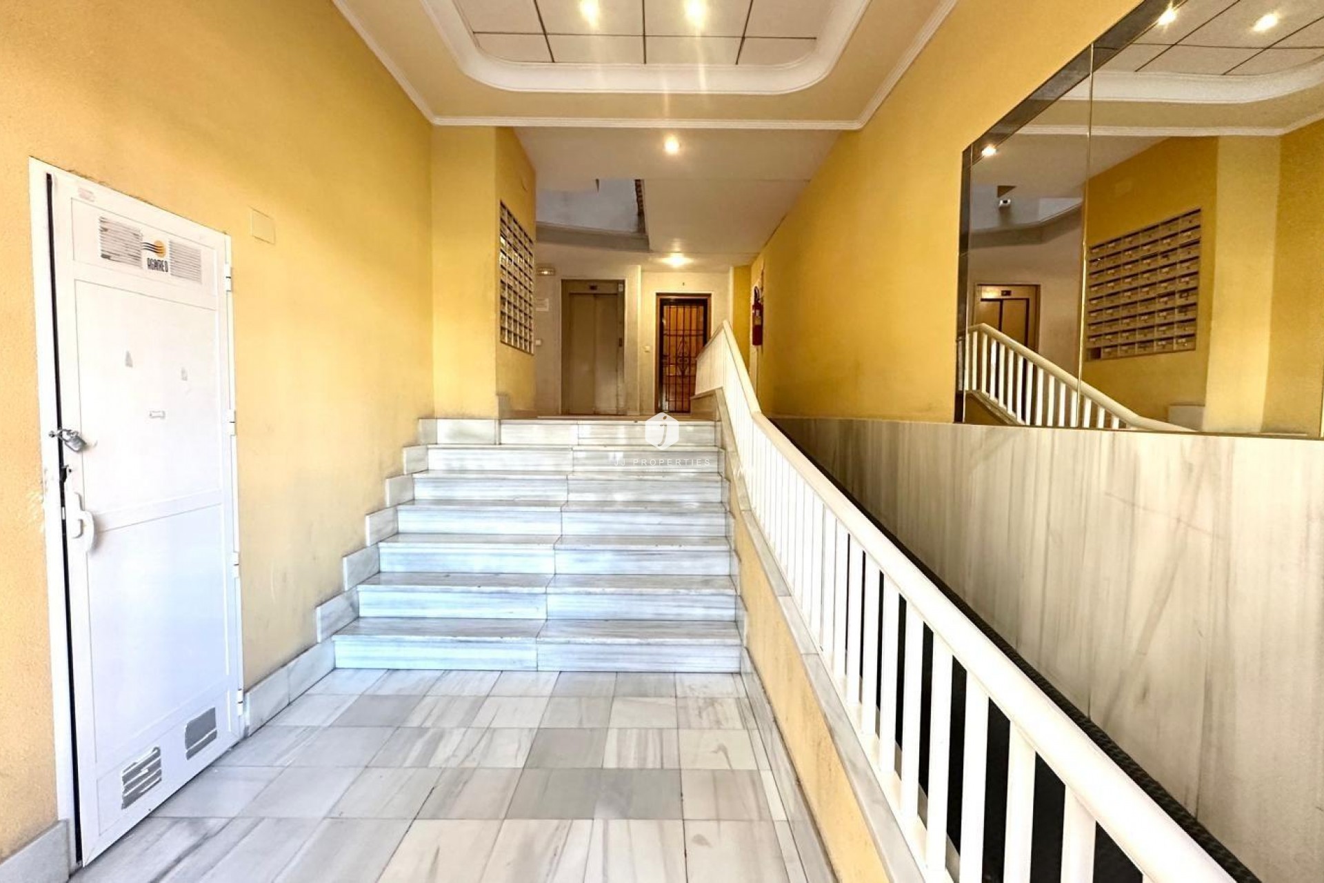 Resale - Apartment / flat -
Torrevieja