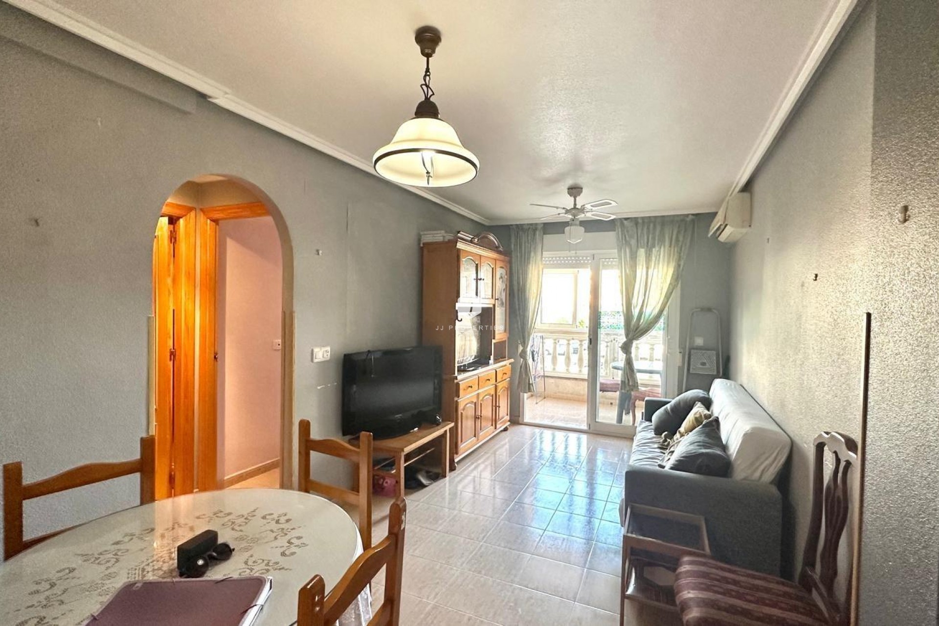 Resale - Apartment / flat -
Torrevieja