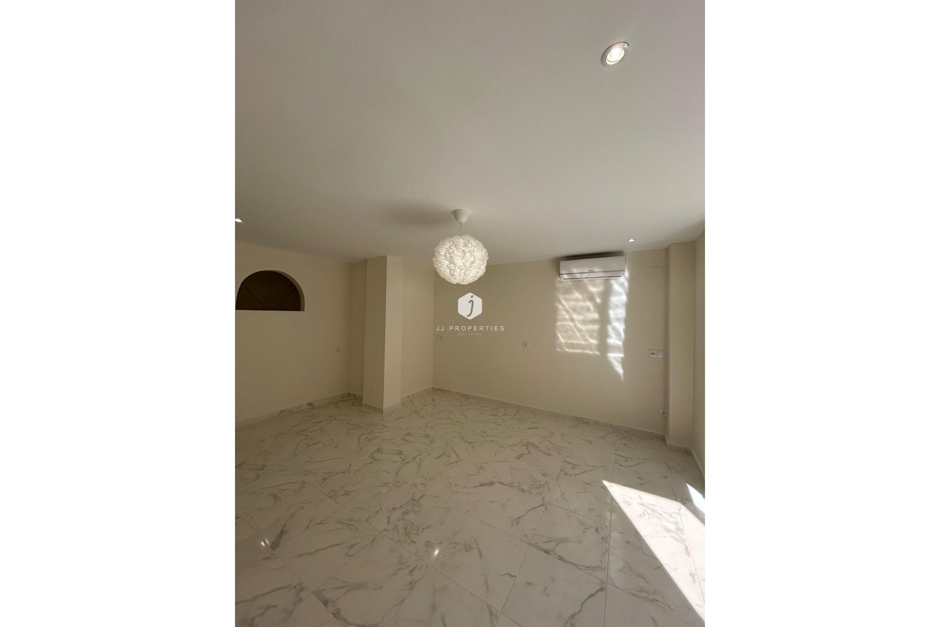 Resale - Apartment / flat -
Torrevieja