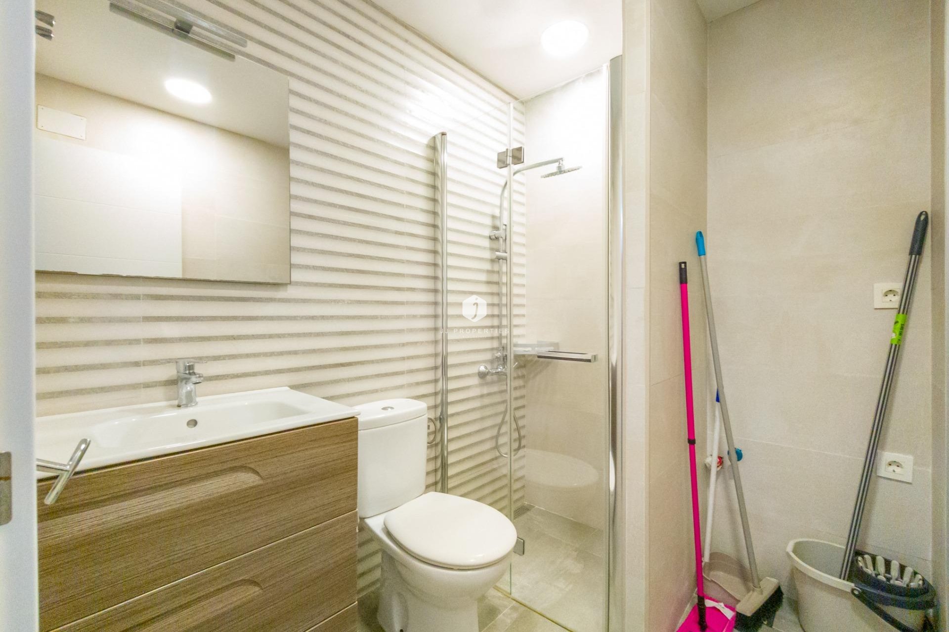 Resale - Apartment / flat -
Torrevieja