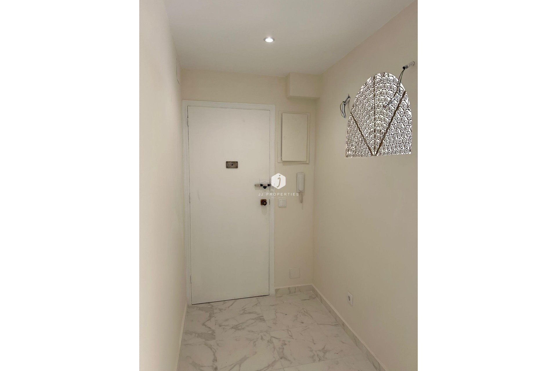 Resale - Apartment / flat -
Torrevieja