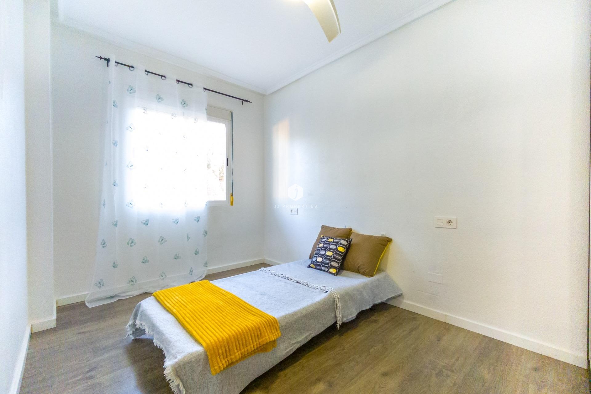 Resale - Apartment / flat -
Torrevieja