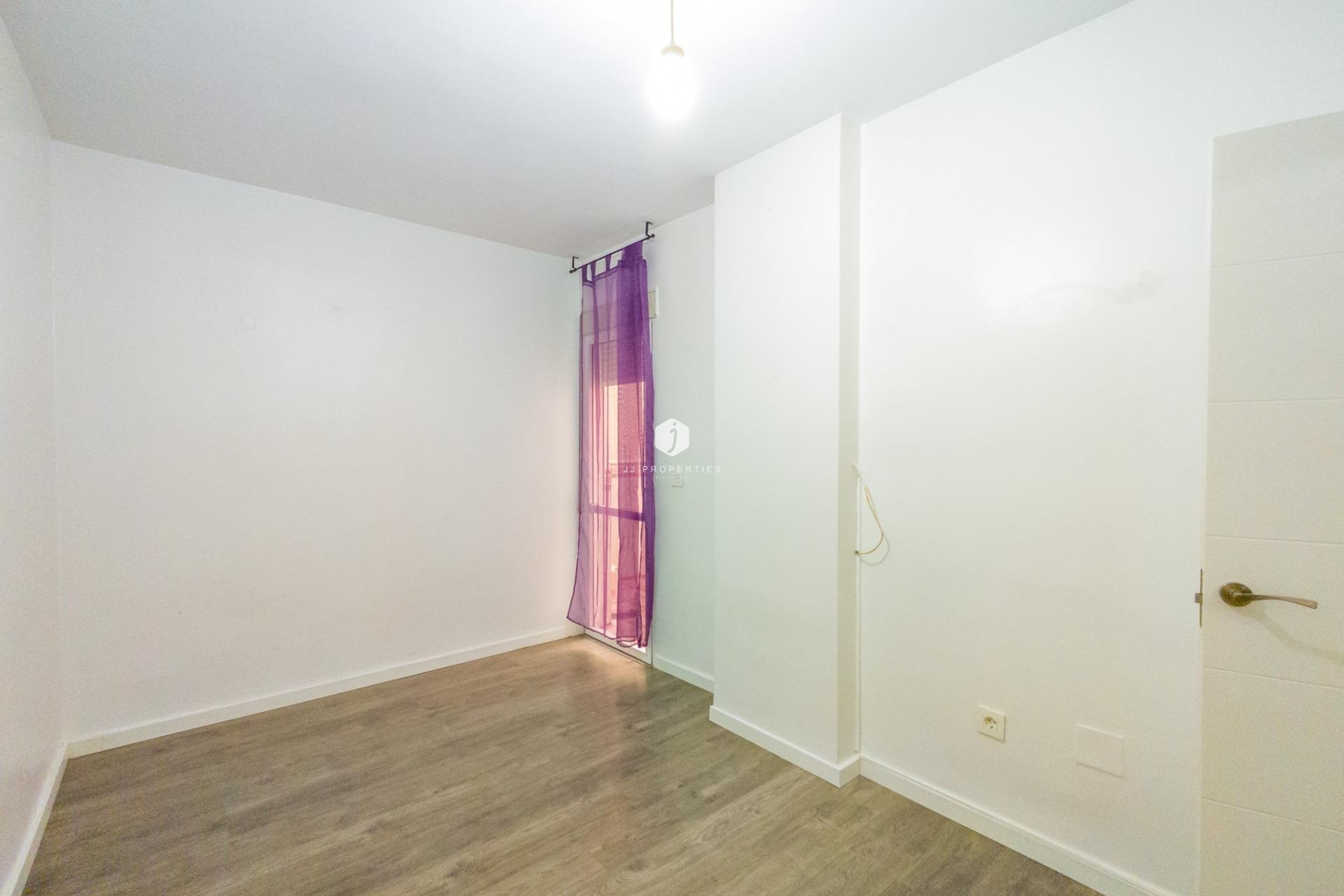 Resale - Apartment / flat -
Torrevieja