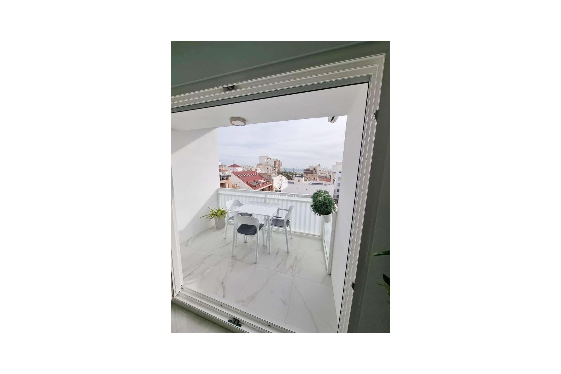 Resale - Apartment / flat -
Torrevieja