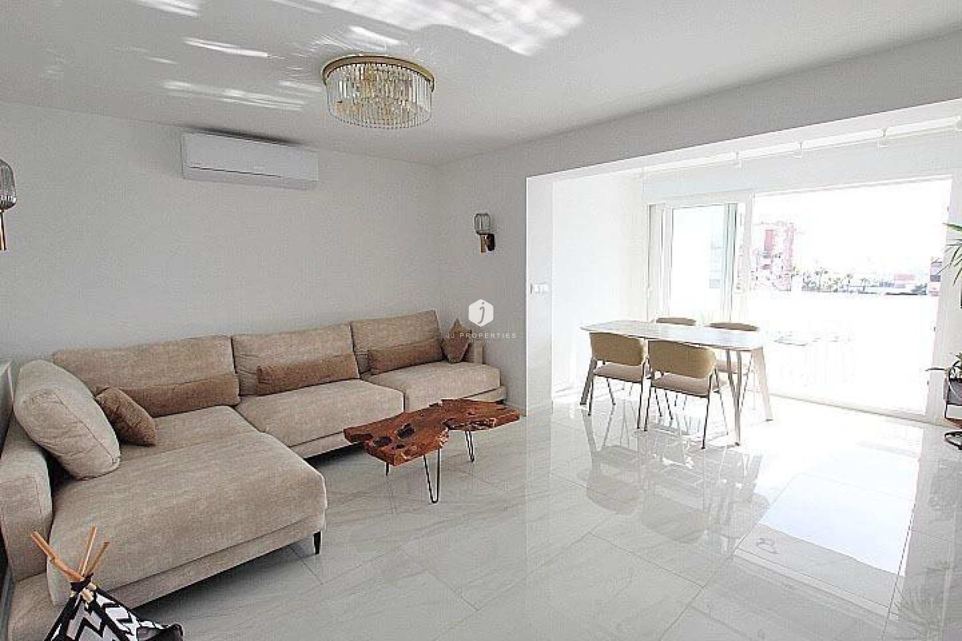Resale - Apartment / flat -
Torrevieja